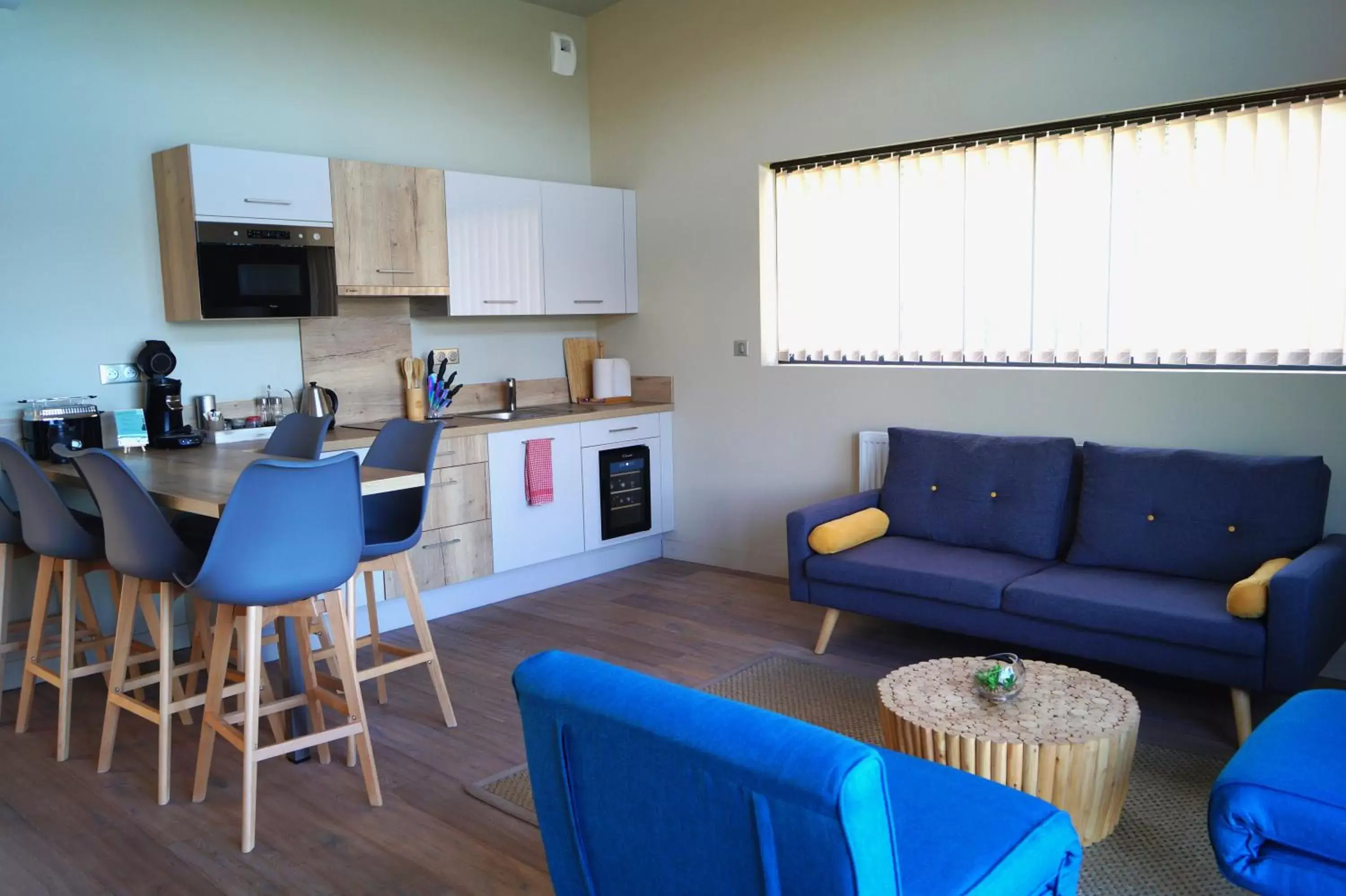 Two-Bedroom Chalet in Écolodges du Golf du Sauternais Two-Bedroom Chalet in Écolodges du Golf du Sauternais