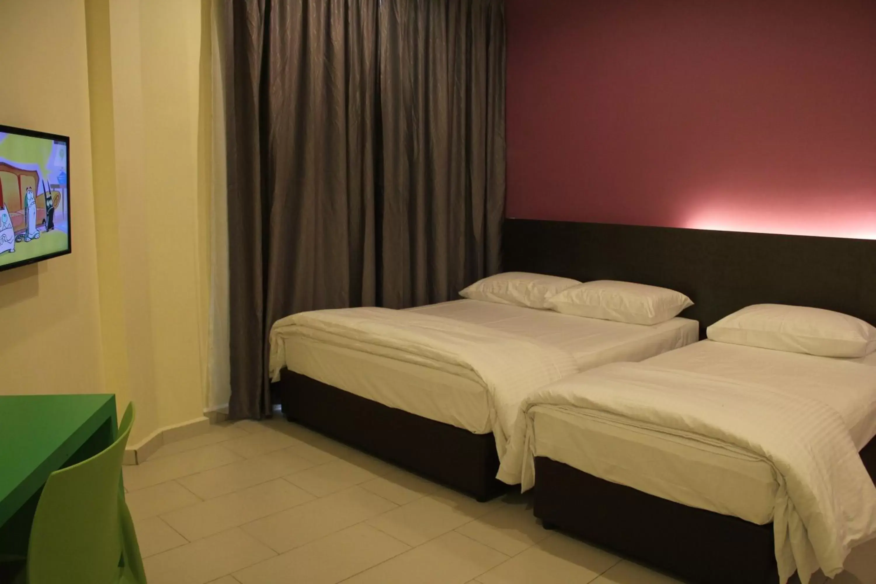 Triple Room in Hotel Mirage PD Triple Room in Hotel Mirage PD