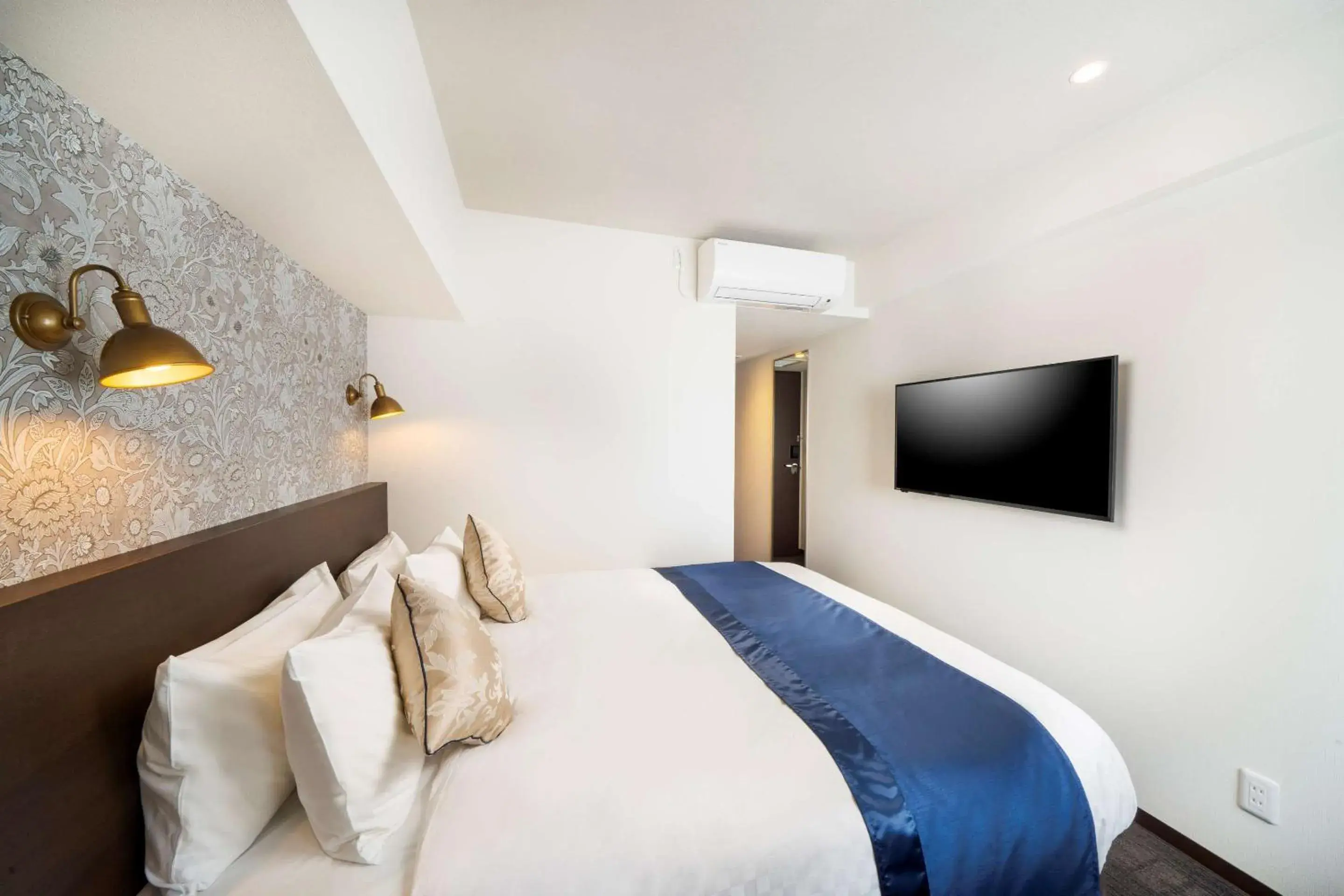 Standard Double Room in Best Western Hotel Fino Shin-Yokohama Standard Double Room in Best Western Hotel Fino Shin-Yokohama