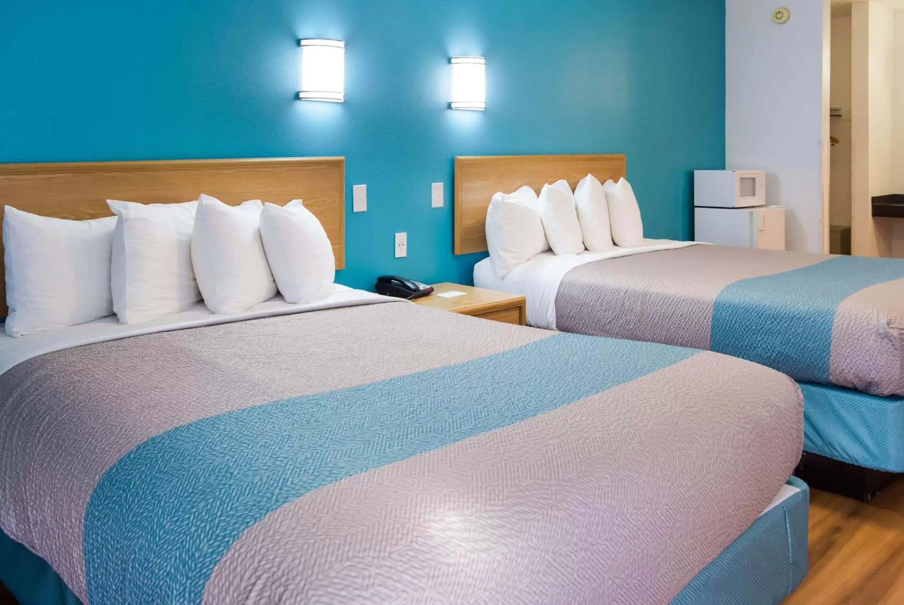 Queen Room with Two Queen Beds - Disability Access - Roll In Shower in Motel 6-Canby, OR Queen Room with Two Queen Beds - Disability Access - Roll In Shower in Motel 6-Canby, OR