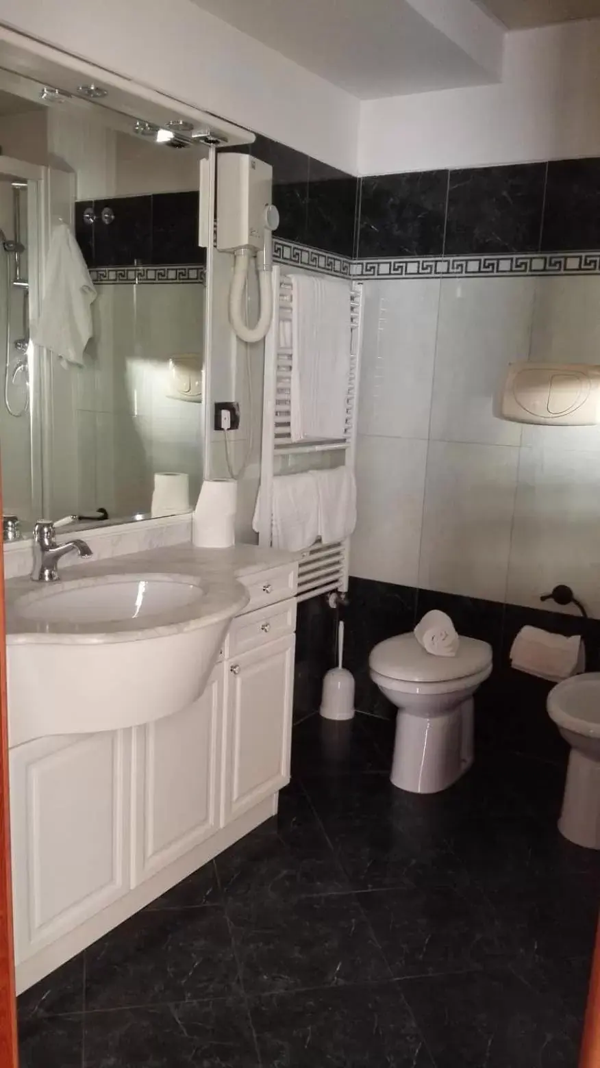 Suite in Hotel Esperia Suite in Hotel Esperia