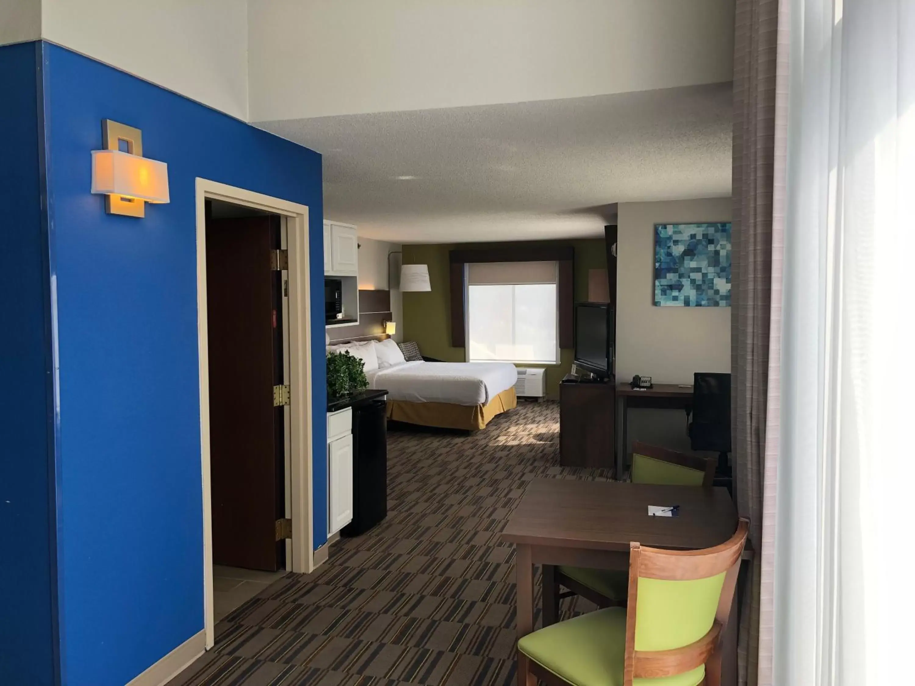 Executive Suite - Non-Smoking in Holiday Inn Express and Suites Quakertown - Allentown Area by IHG Executive Suite - Non-Smoking in Holiday Inn Express and Suites Quakertown - Allentown Area by IHG