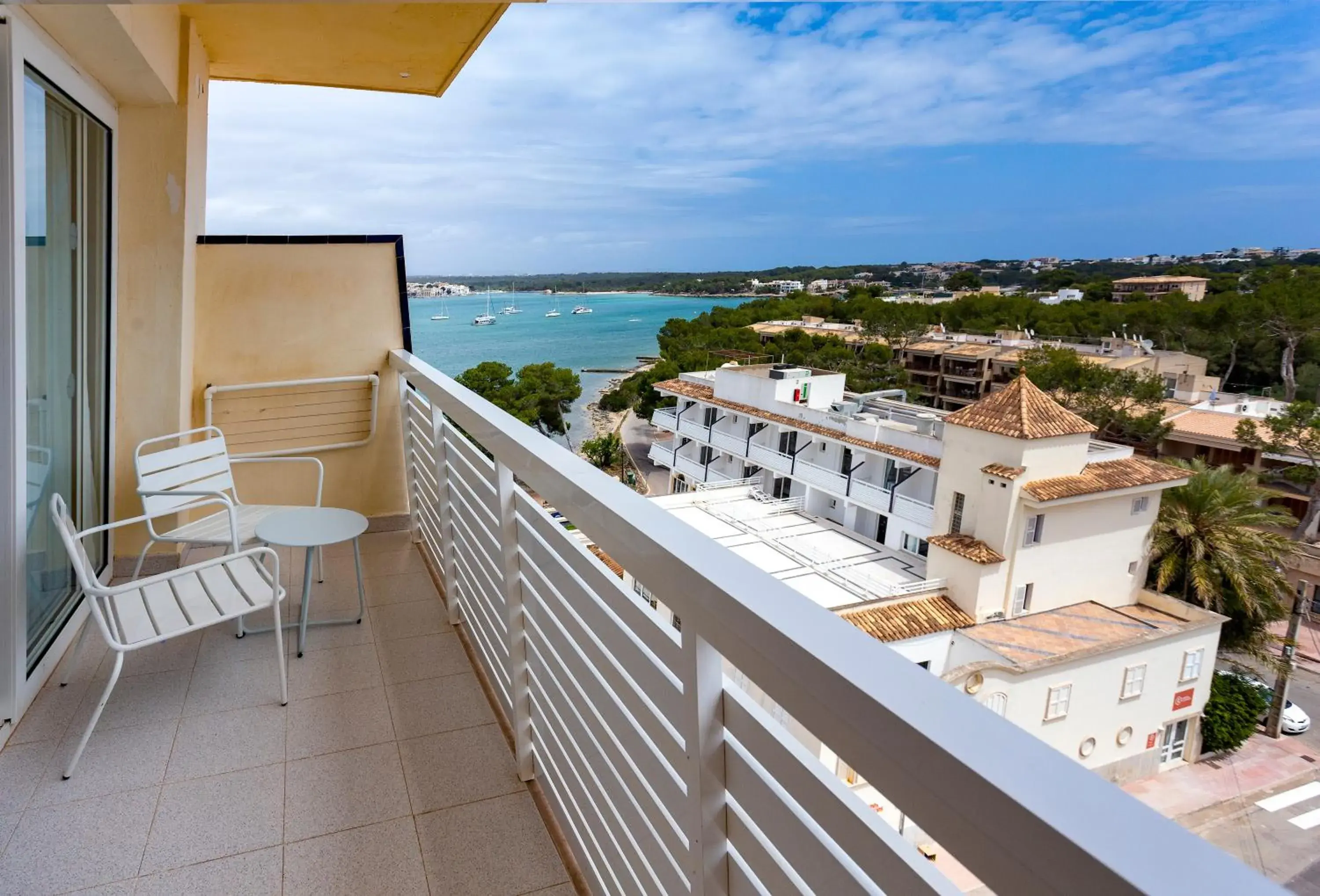Double Room - Side sea view in Hotel Vistamar - Adults Recommended - by Pierre & Vacances Double Room - Side sea view in Hotel Vistamar - Adults Recommended - by Pierre & Vacances