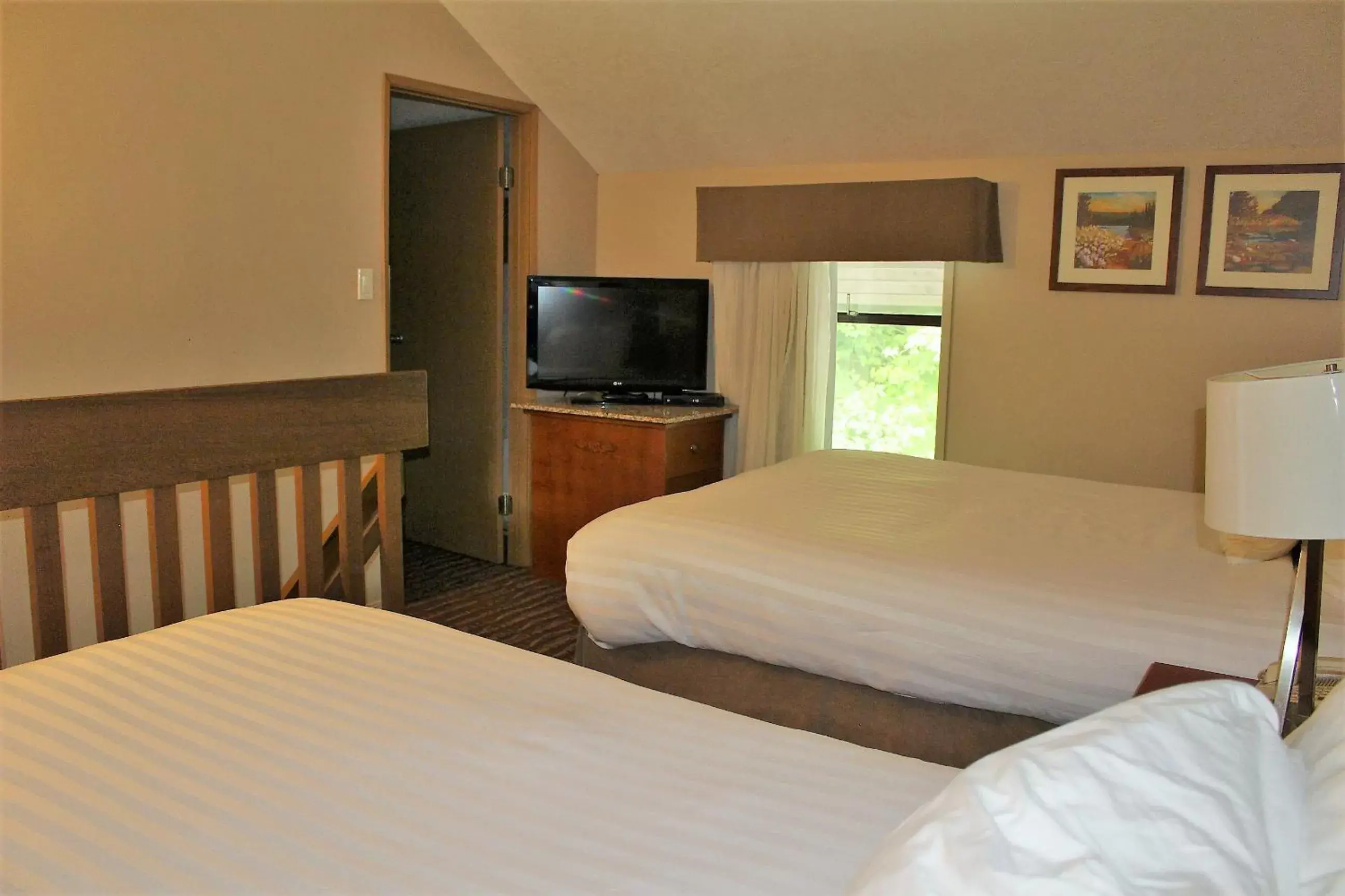 Two Bedroom Suite with Ocean View - Non-Smoking in Ramada by Wyndham Campbell River Two Bedroom Suite with Ocean View - Non-Smoking in Ramada by Wyndham Campbell River