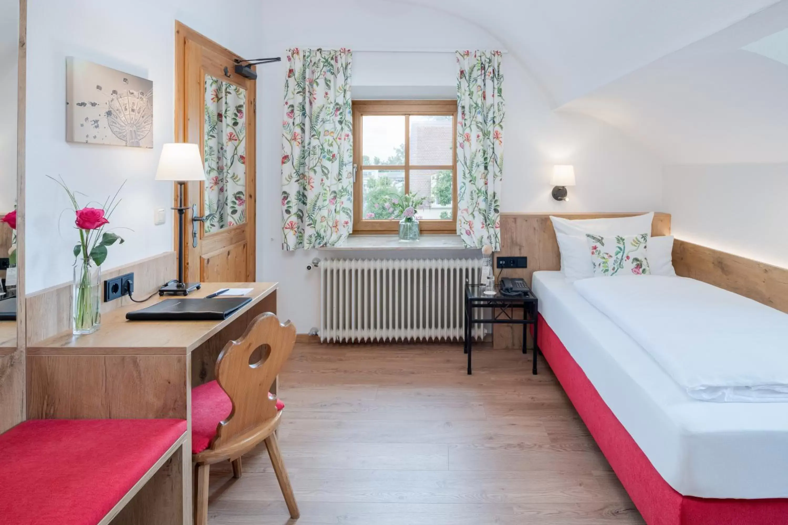 Classic Room Small - single occupancy in Hotel Obermaier Classic Room Small - single occupancy in Hotel Obermaier