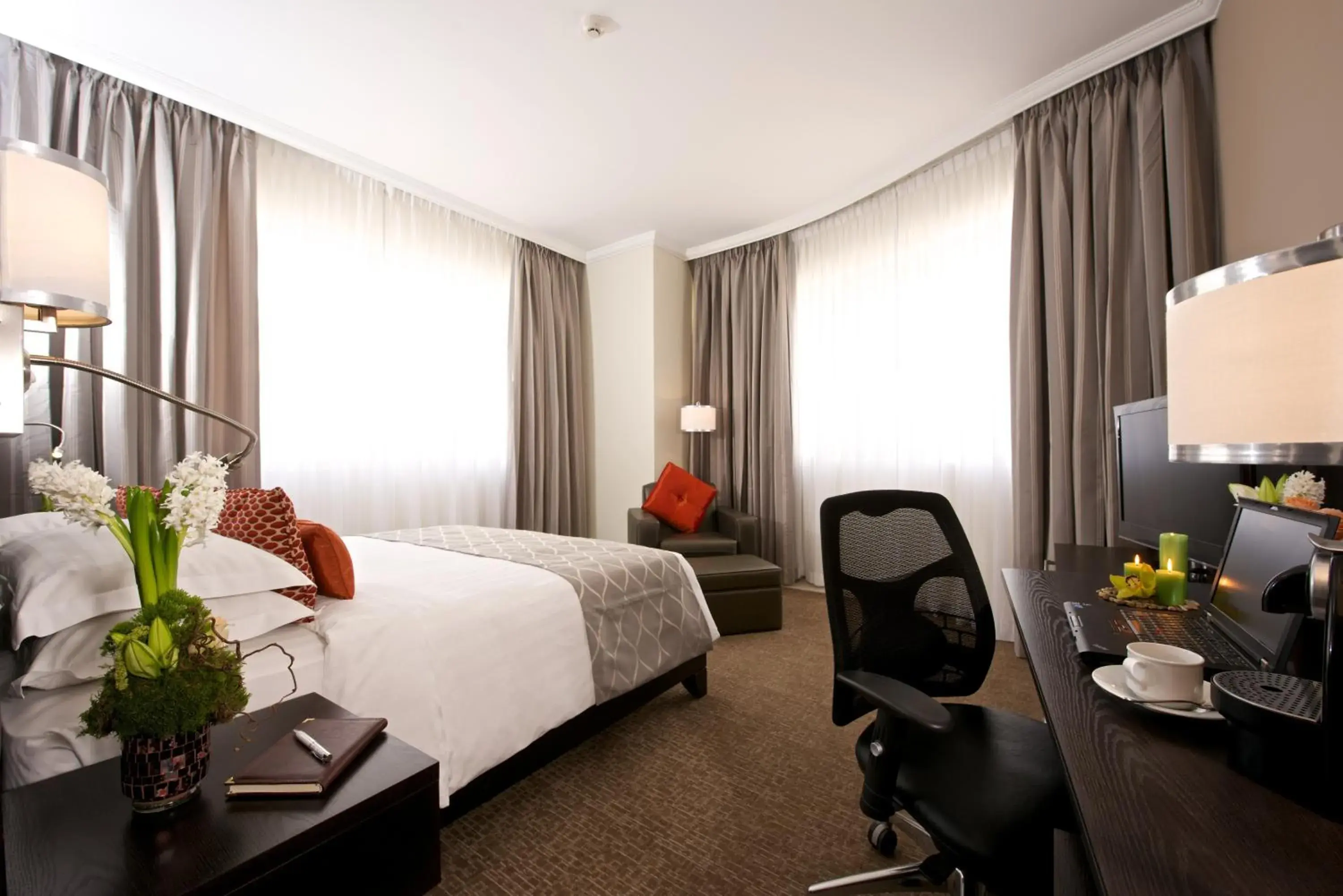 Executive Room with Sea View in The Royal Riviera Hotel Doha Executive Room with Sea View in The Royal Riviera Hotel Doha