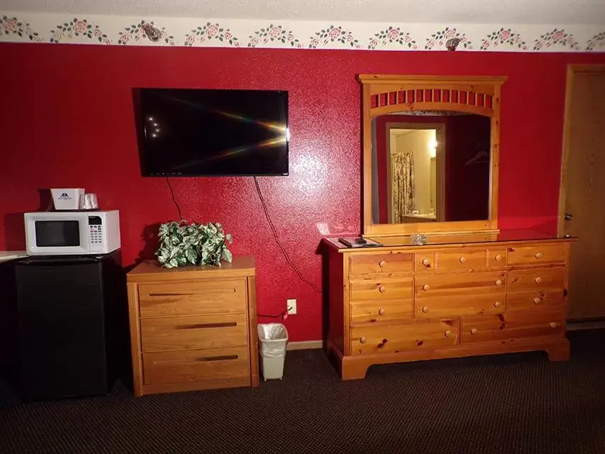 King Suite in Morton Inn King Suite in Morton Inn