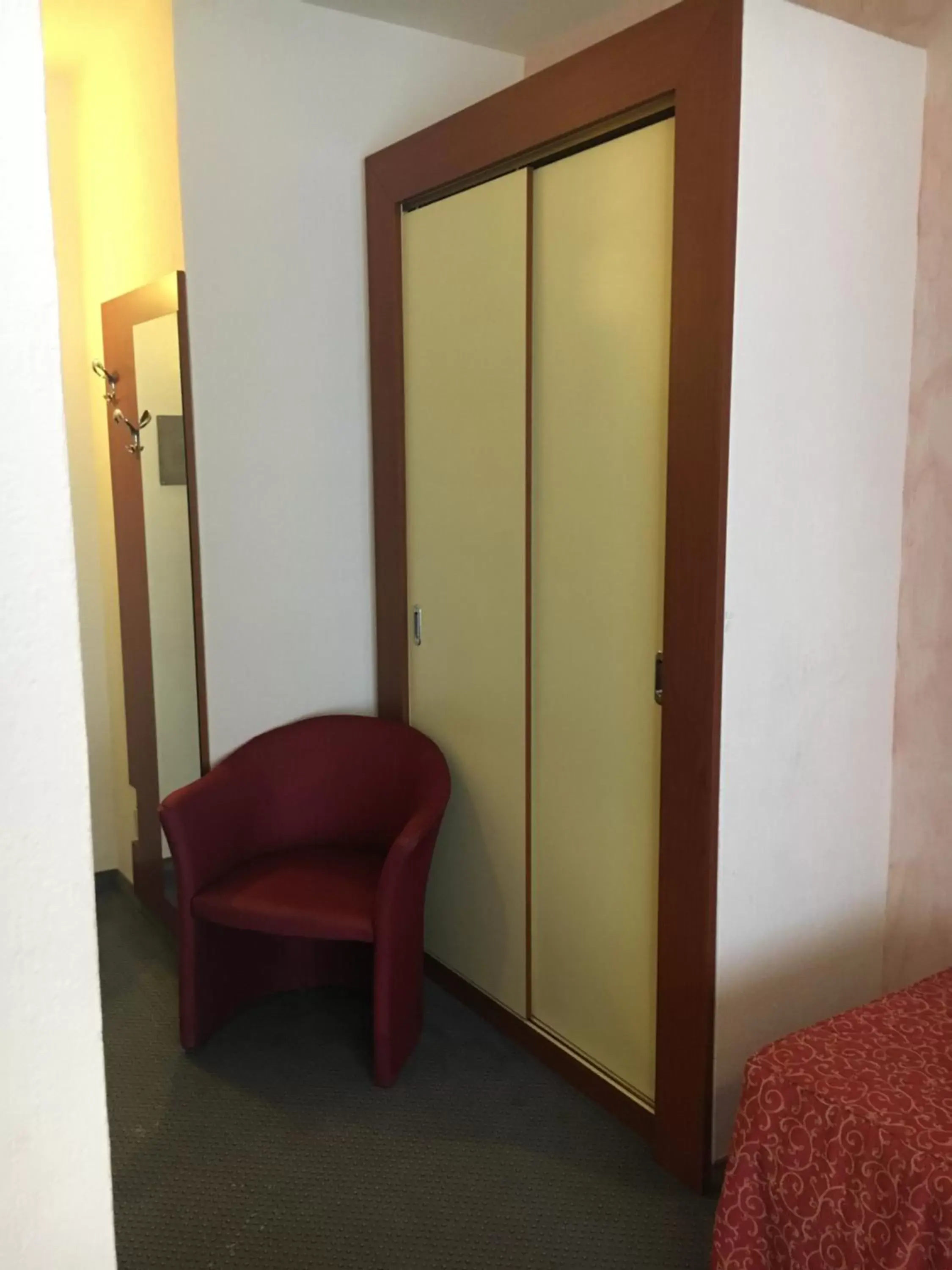 Triple Room in Albergo Valle d'Oro Triple Room in Albergo Valle d'Oro