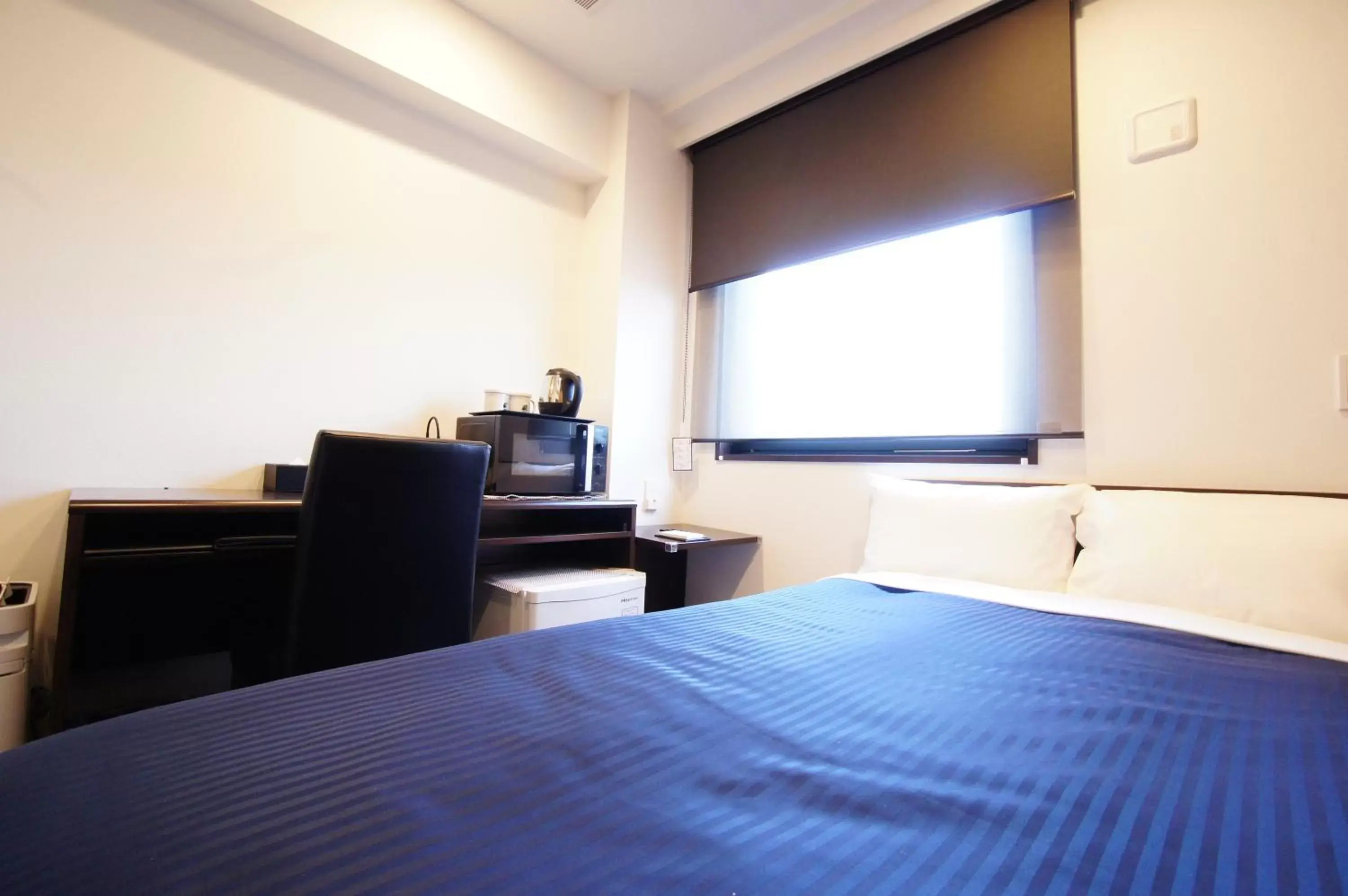 Double Room with Small Double Bed - Smoking in HOTEL LiVEMAX Kanazawa Ekimae Double Room with Small Double Bed - Smoking in HOTEL LiVEMAX Kanazawa Ekimae