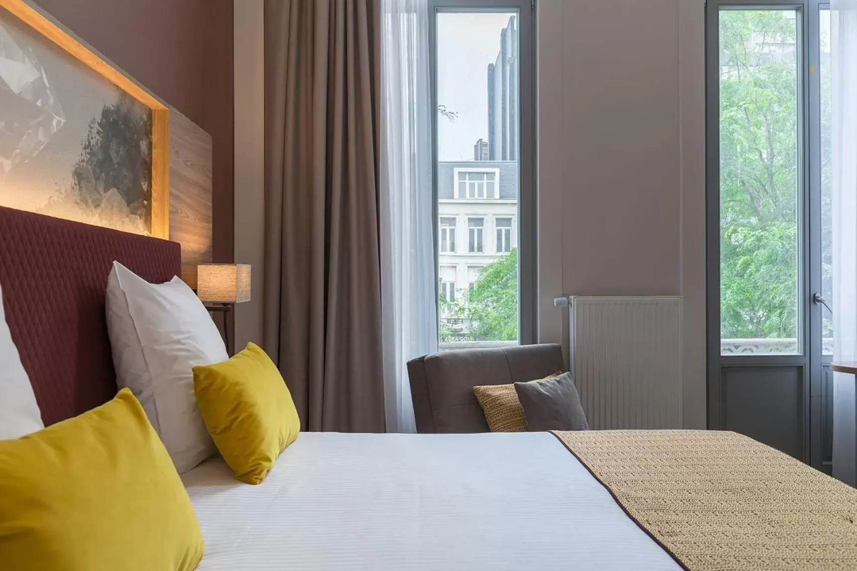 Deluxe Double Room in Leonardo Hotel Antwerpen Deluxe Double Room in Leonardo Hotel Antwerpen