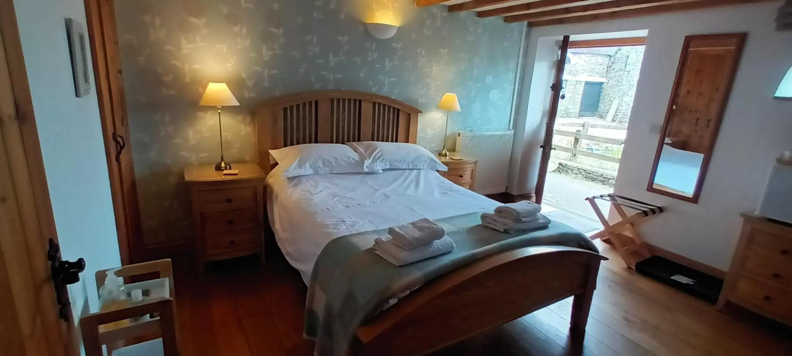 Double Room with Garden View in Henllys Estate B and B Double Room with Garden View in Henllys Estate B and B