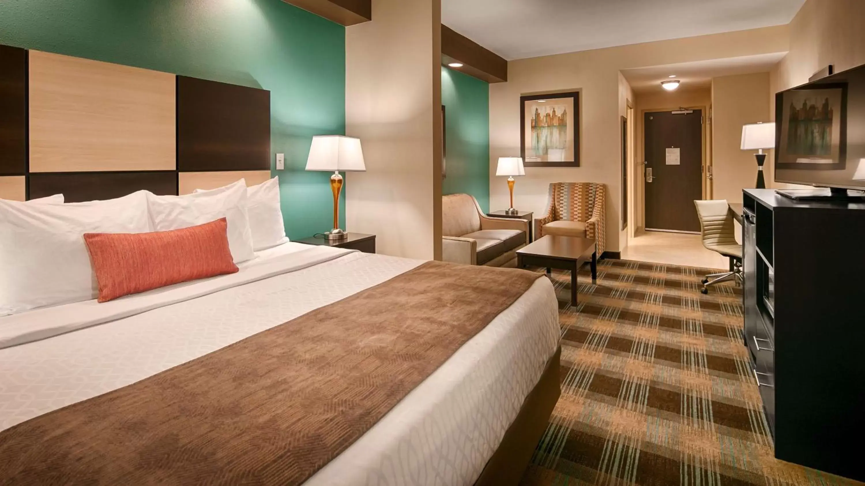 King Suite - Non-Smoking in Best Western Plus Atrium Inn & Suites King Suite - Non-Smoking in Best Western Plus Atrium Inn & Suites