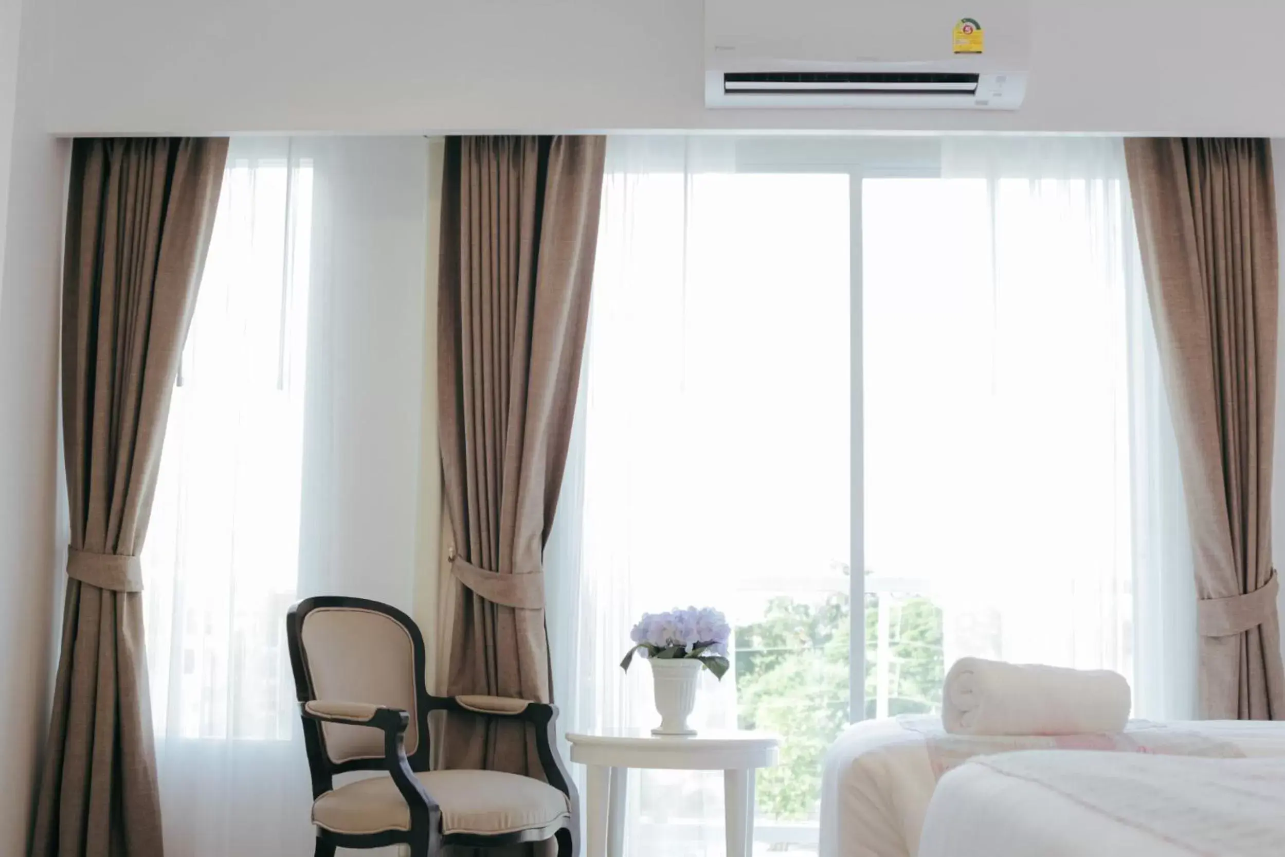 Deluxe King Room in Arsh Boutique Hotel Deluxe King Room in Arsh Boutique Hotel