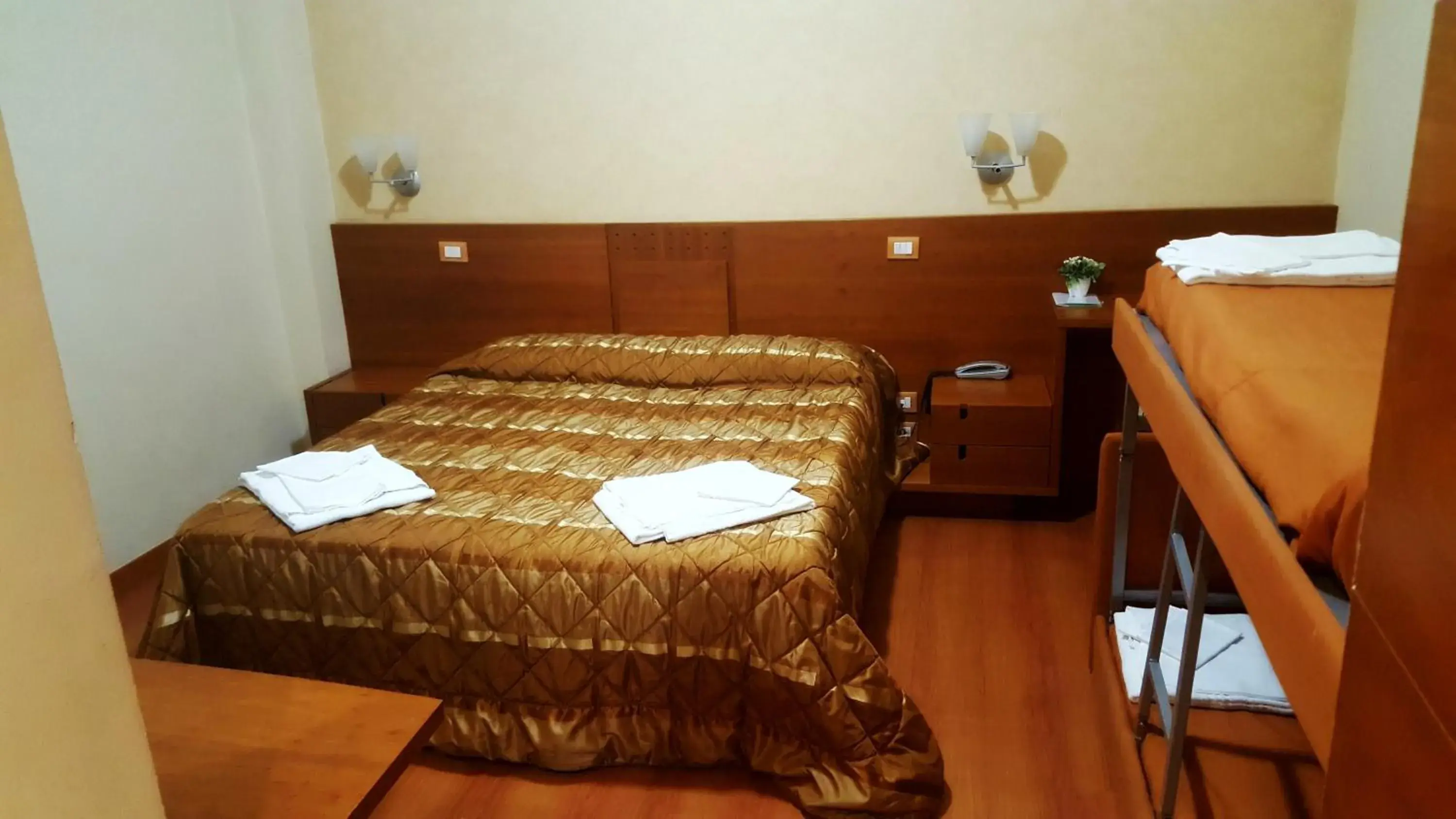 Triple Room in Hotel Gala Triple Room in Hotel Gala