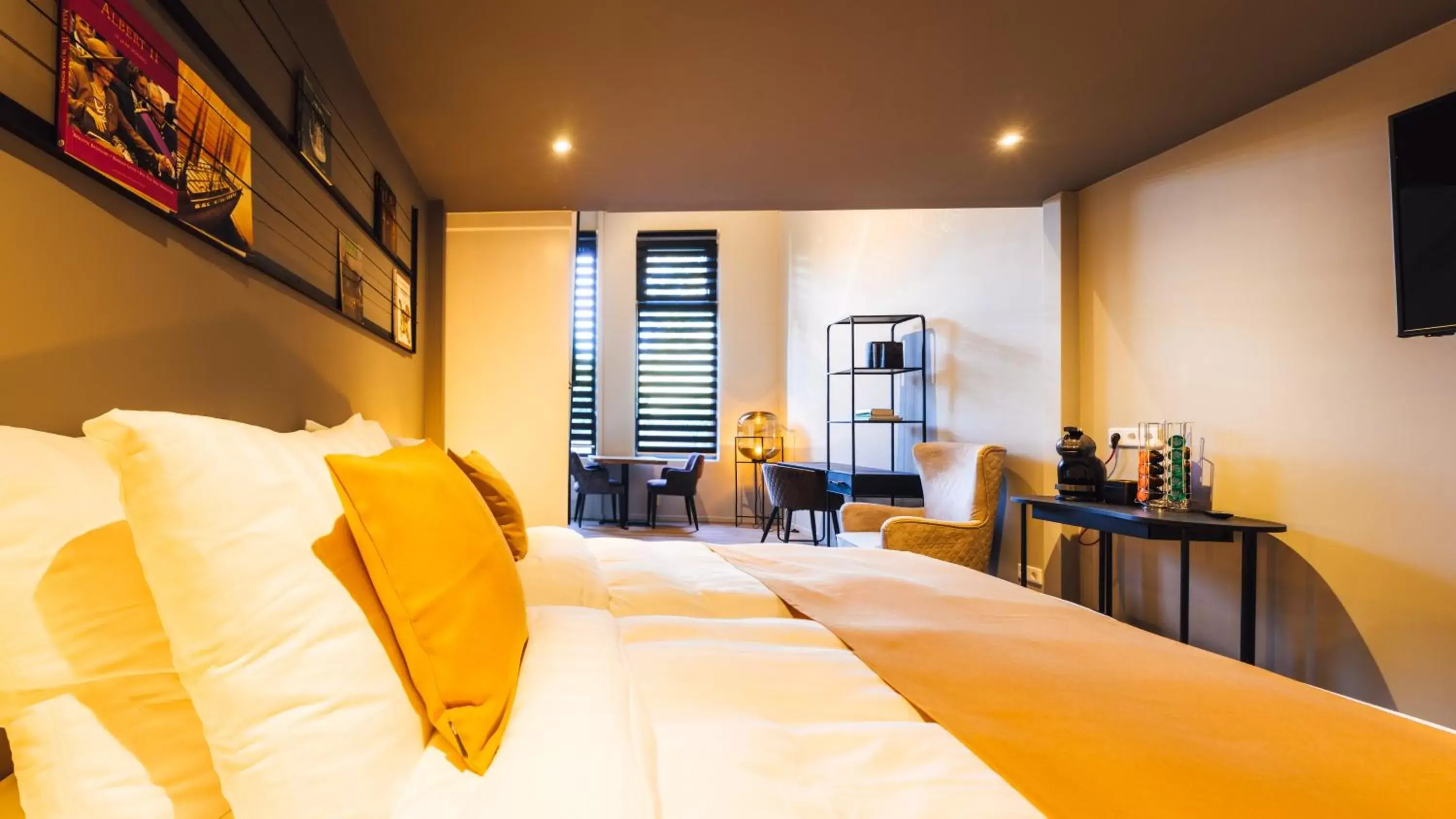 Large Twin Room in Oldschool Hotel Large Twin Room in Oldschool Hotel