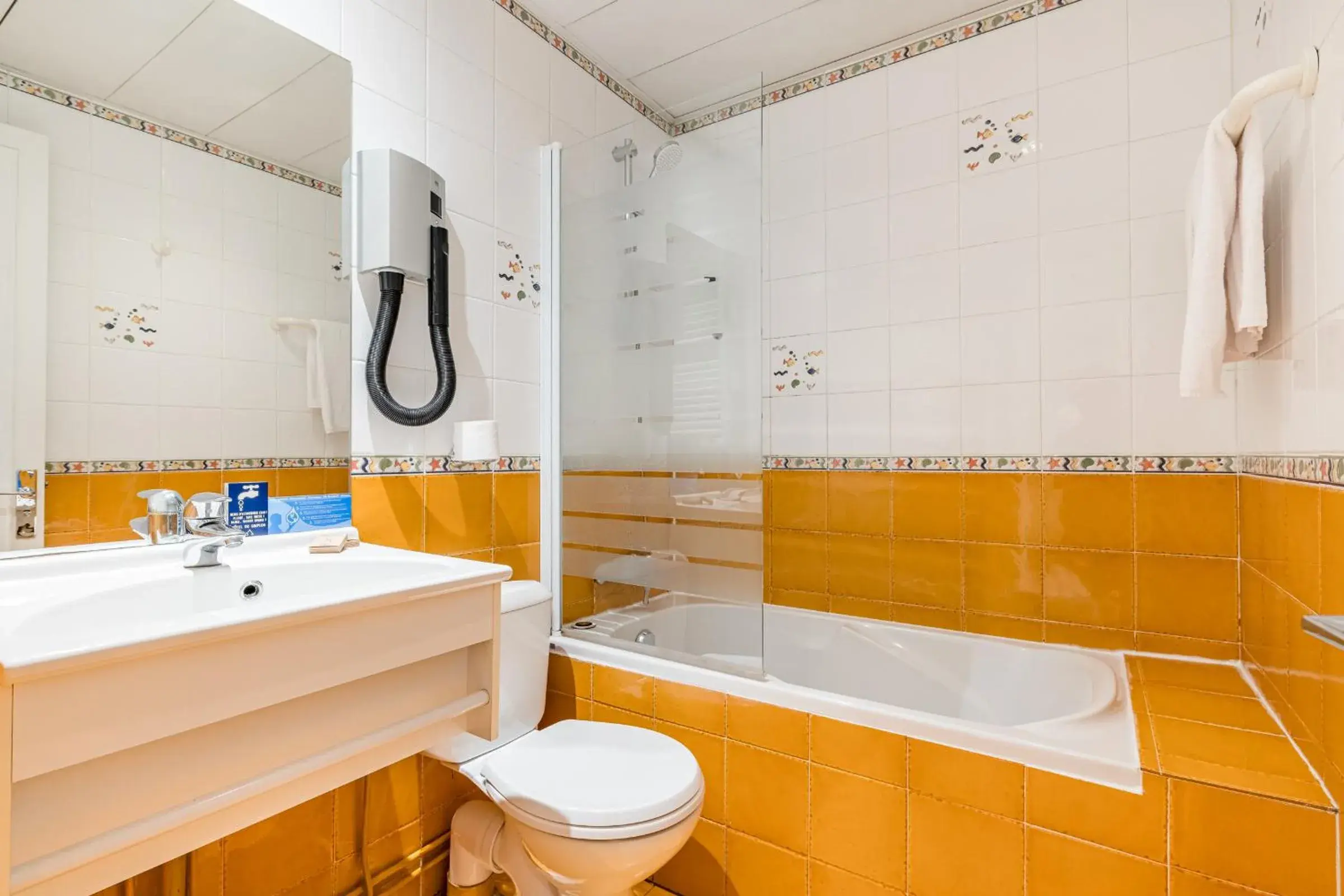 Superior Double Room in Hôtel du Simplon Superior Double Room in Hôtel du Simplon