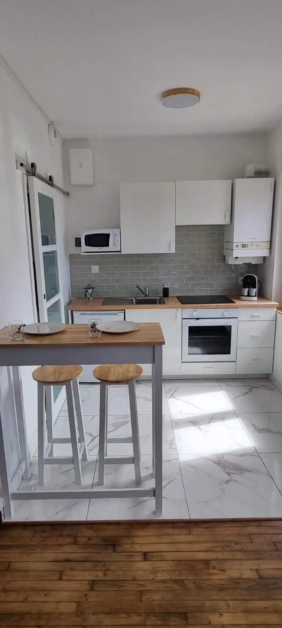 Deluxe Double Room with Extra Bed in Ostend’ing Deluxe Double Room with Extra Bed in Ostend’ing