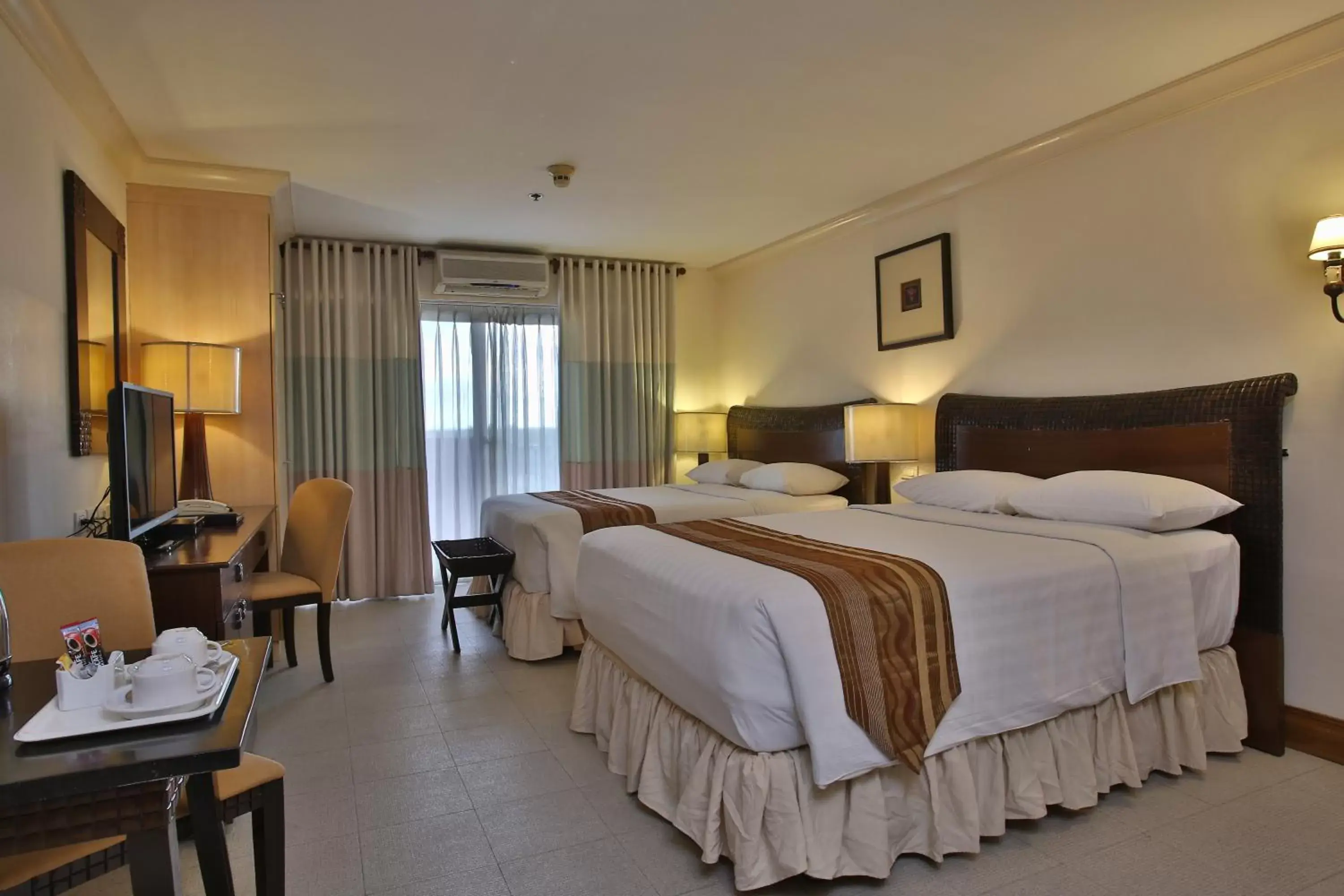 One-Bedroom Suite in Crown Regency Suites Mactan One-Bedroom Suite in Crown Regency Suites Mactan