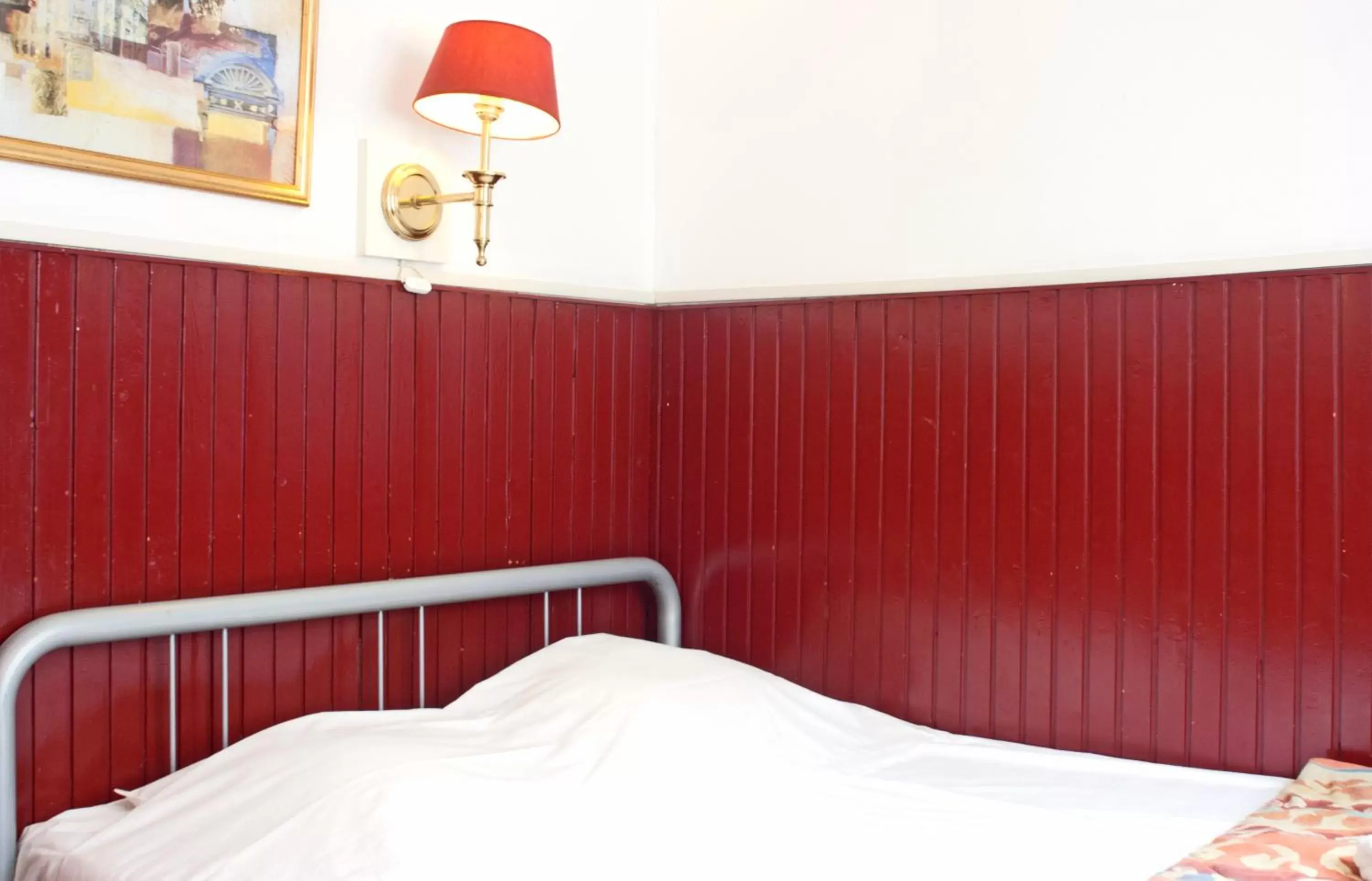 Basic Single Room with Shared Bathroom in De Mallemoolen Basic Single Room with Shared Bathroom in De Mallemoolen