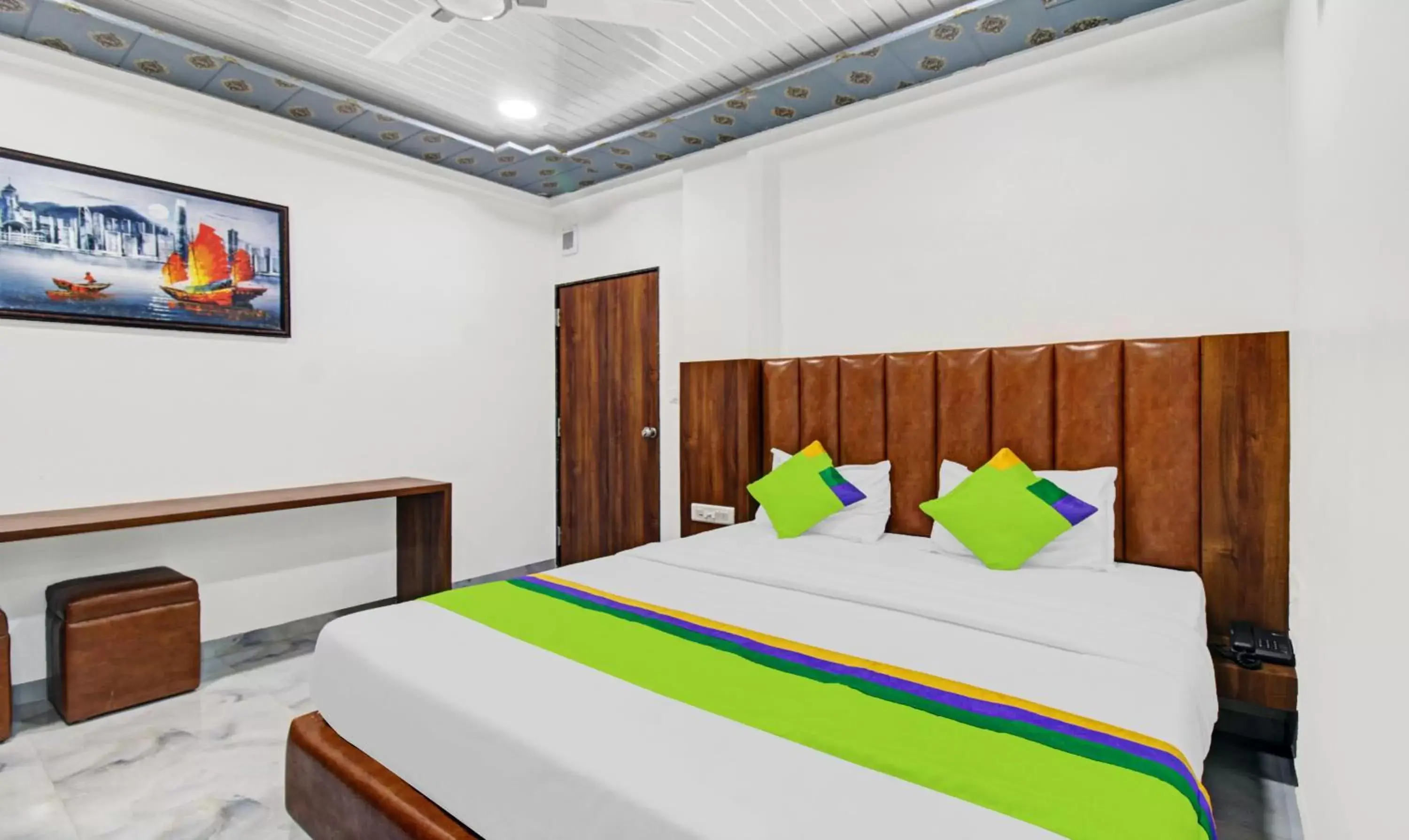 Standard Double Room - single occupancy in Treebo Hotel Rk Inn, Railway Station Standard Double Room - single occupancy in Treebo Hotel Rk Inn, Railway Station