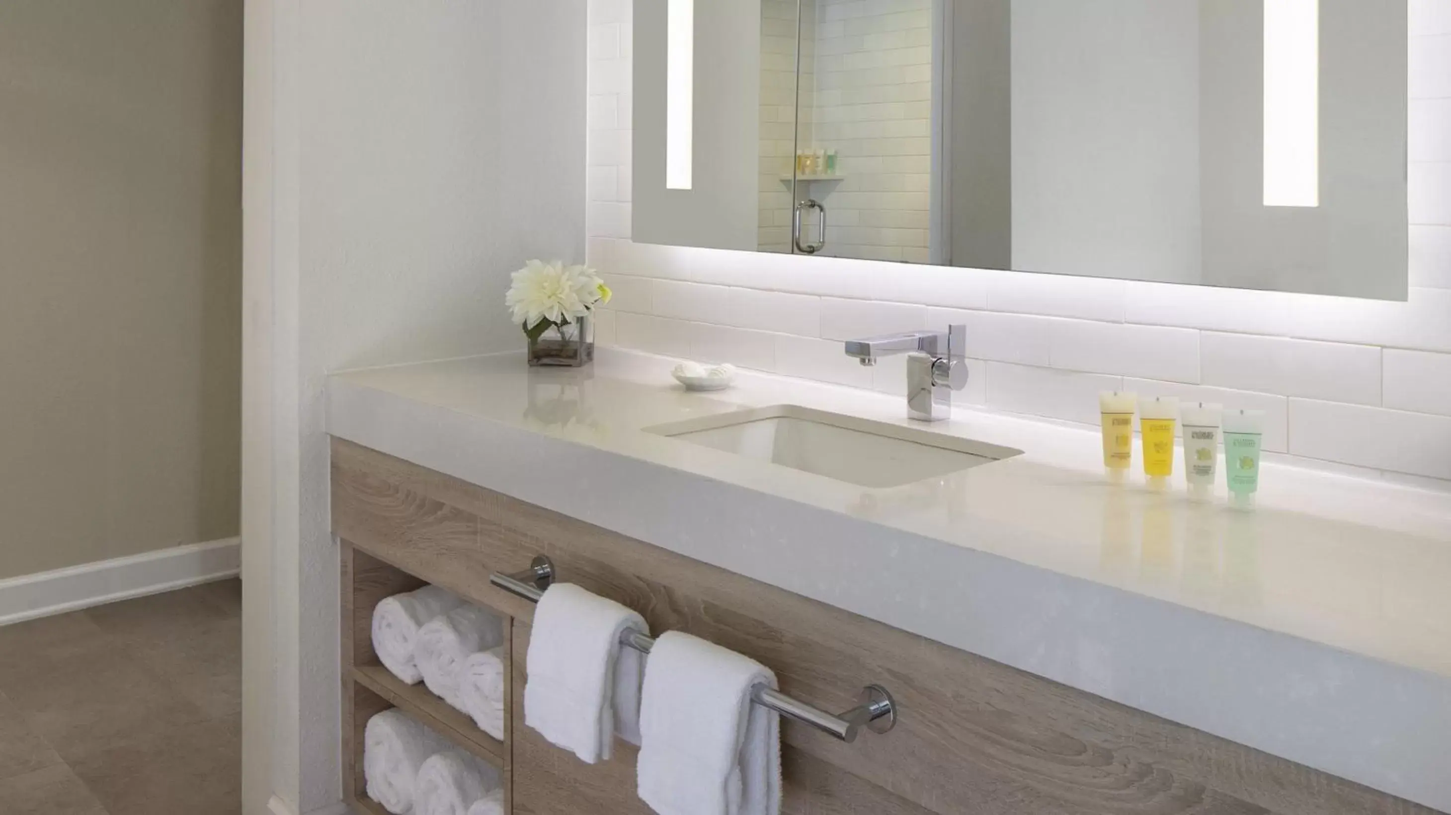 Junior King Suite with Cove View in Pelican Cove Resort & Marina Junior King Suite with Cove View in Pelican Cove Resort & Marina