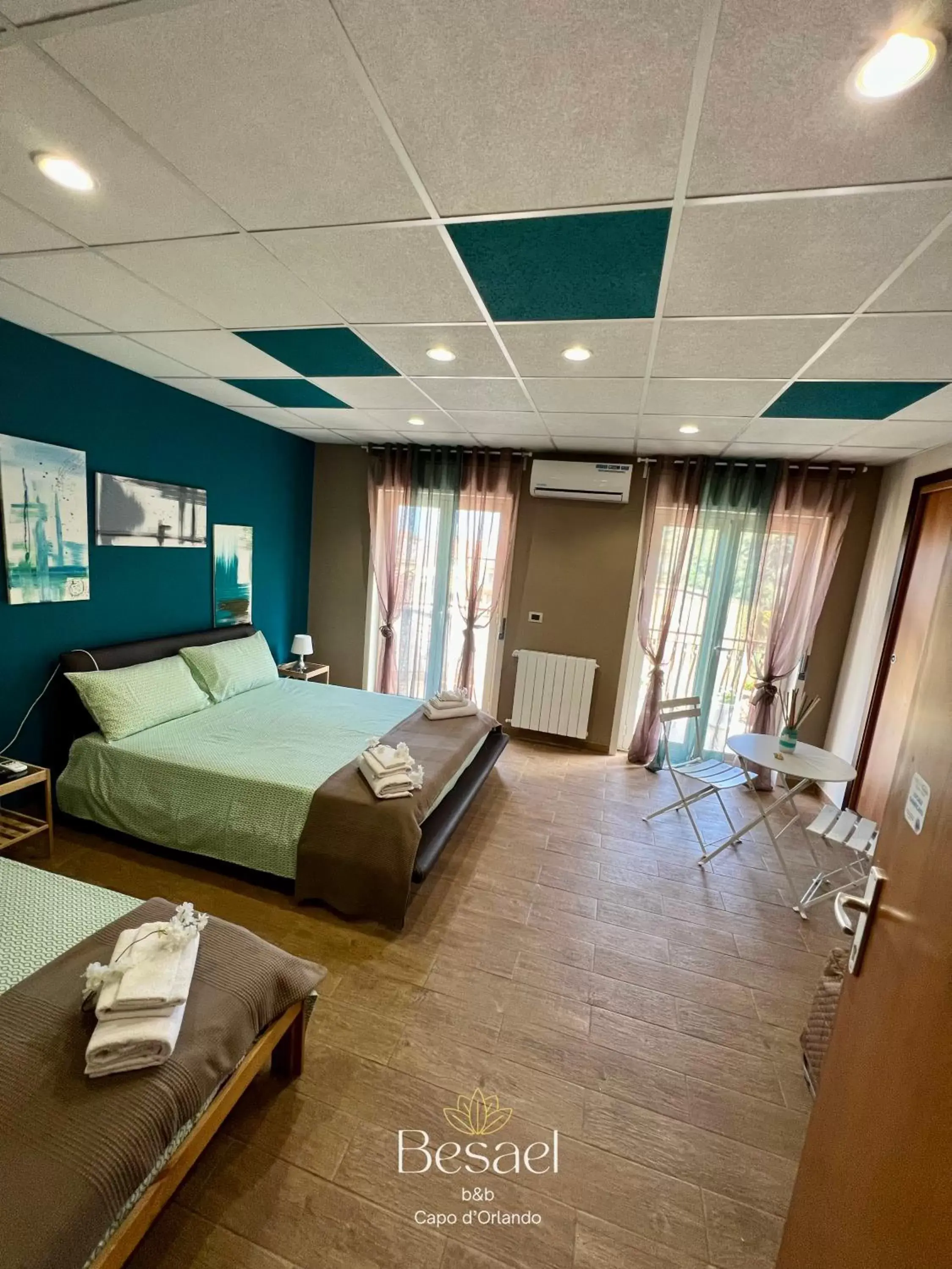 Deluxe Quadruple Room in Besael b&b Capo d'Orlando Deluxe Quadruple Room in Besael b&b Capo d'Orlando