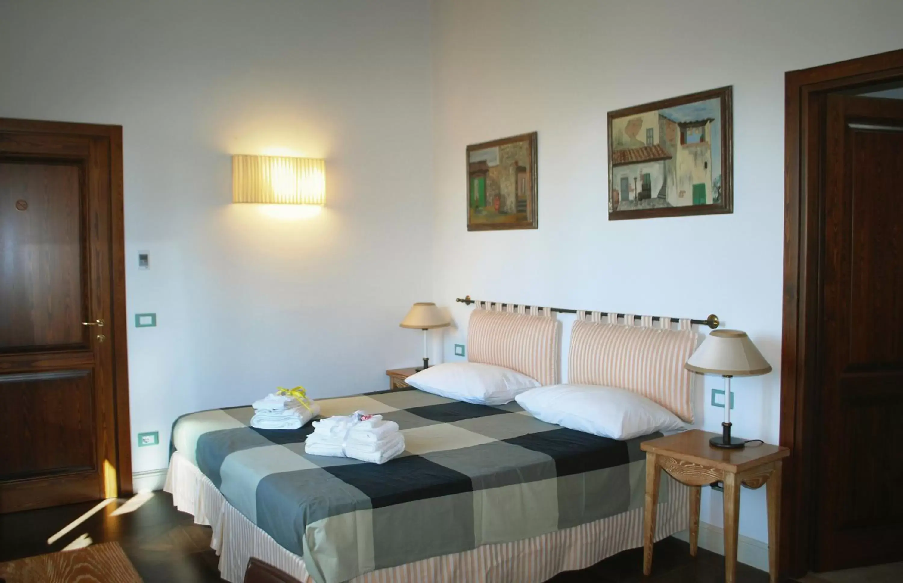 Double or Twin Room with Garden View in Armonie di Villa Incontri B&B Double or Twin Room with Garden View in Armonie di Villa Incontri B&B