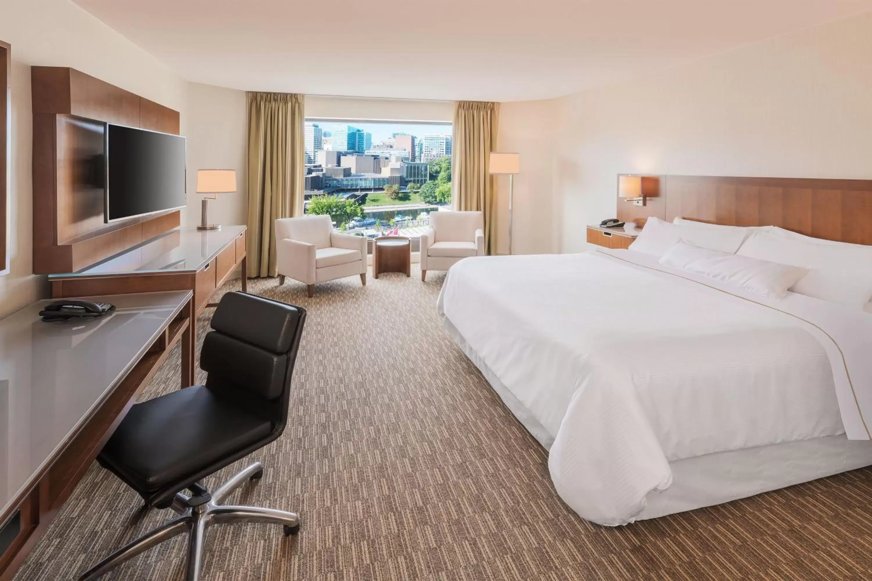 Traditional, Guest room, 1 King in The Westin Ottawa Traditional, Guest room, 1 King in The Westin Ottawa