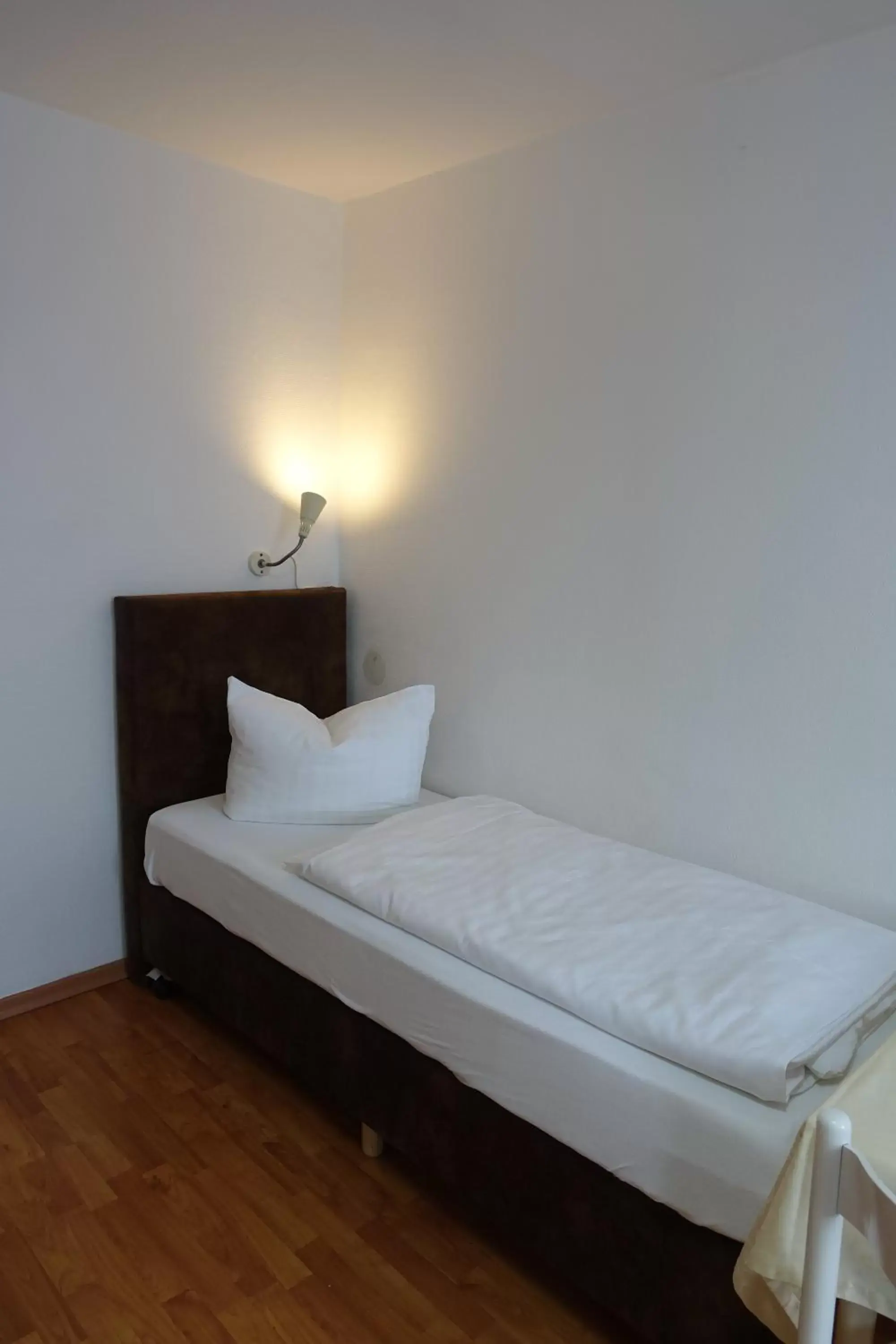 Single Room in Stern Hotel Single Room in Stern Hotel