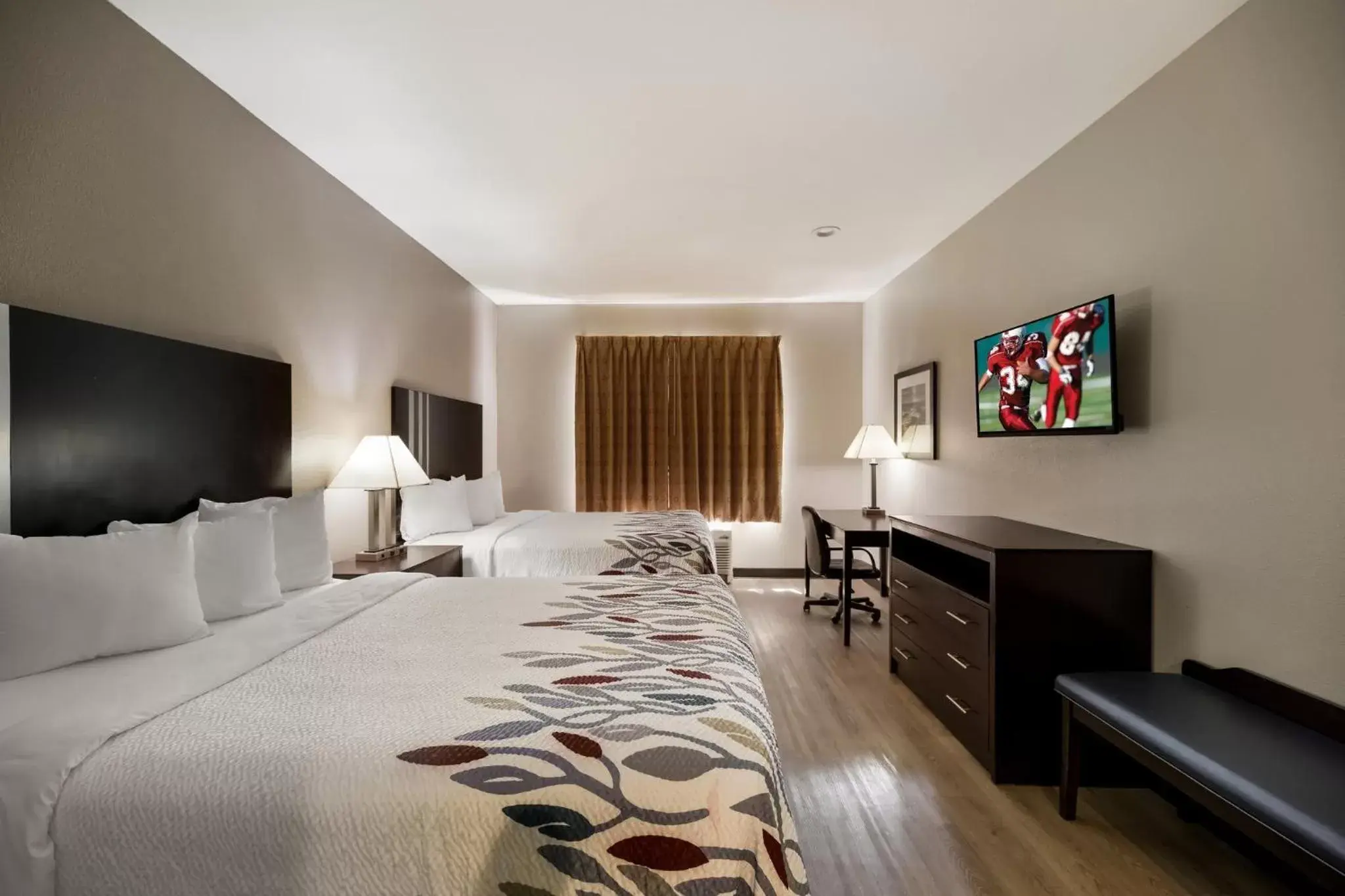 Superior Room with Two Queen Beds with Kitchen Smoke Free in Red Roof Inn Pecos Superior Room with Two Queen Beds with Kitchen Smoke Free in Red Roof Inn Pecos