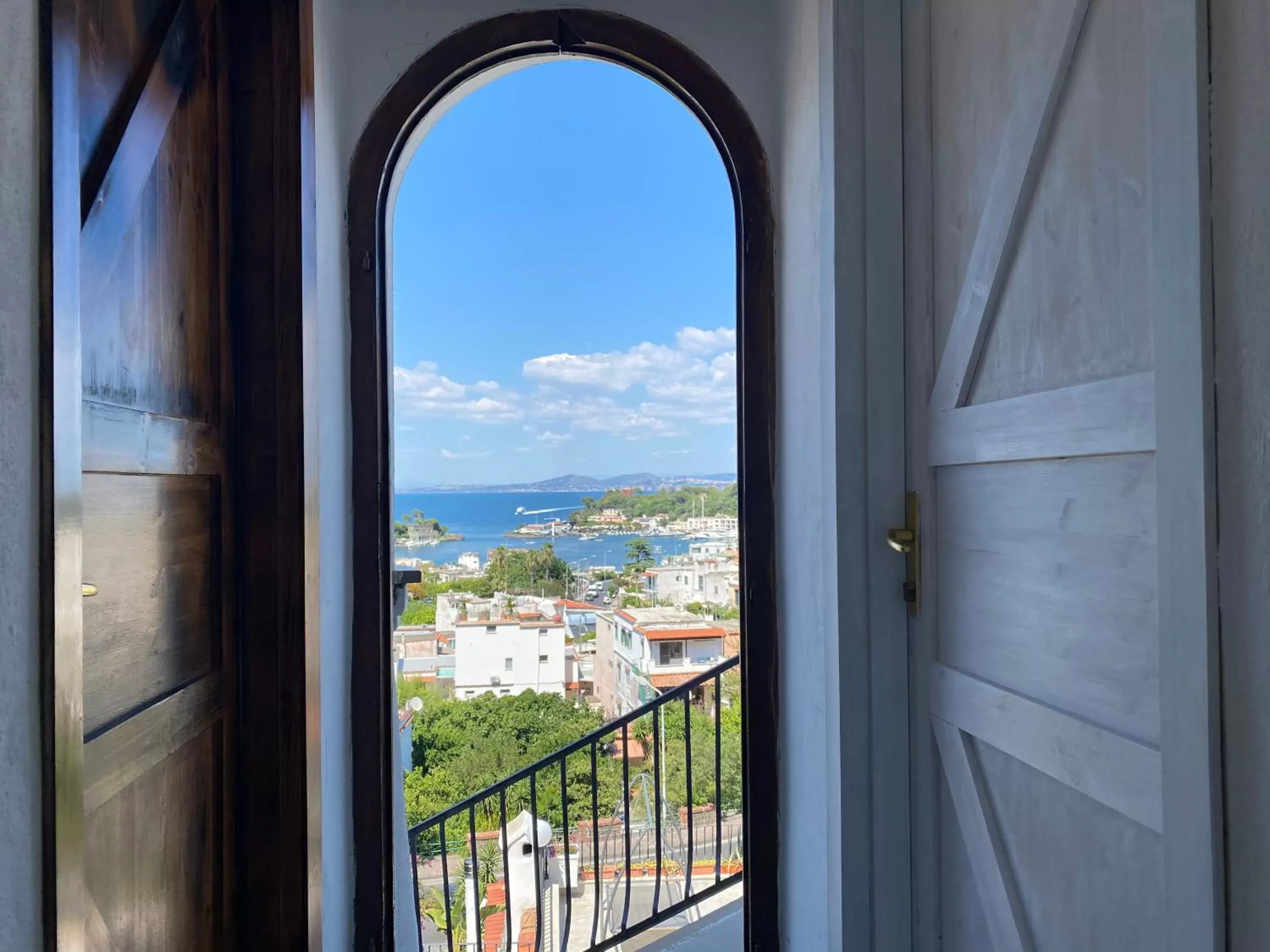 Black Market Hotel Black Market Hotel