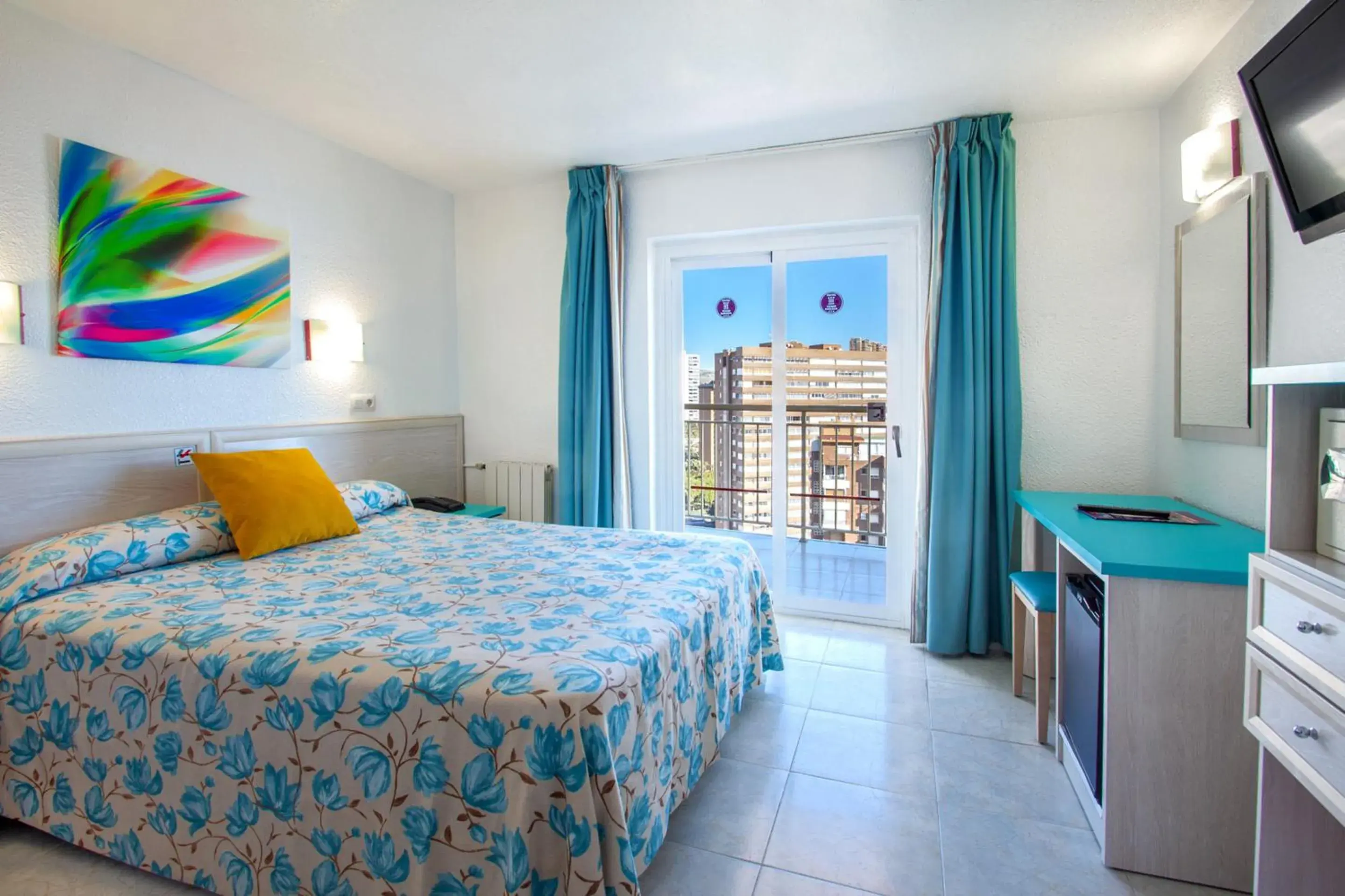 Double or Twin Room with 2 Extra Beds (3 Adults + 1 Child) in Hotel Servigroup Torre Dorada Double or Twin Room with 2 Extra Beds (3 Adults + 1 Child) in Hotel Servigroup Torre Dorada