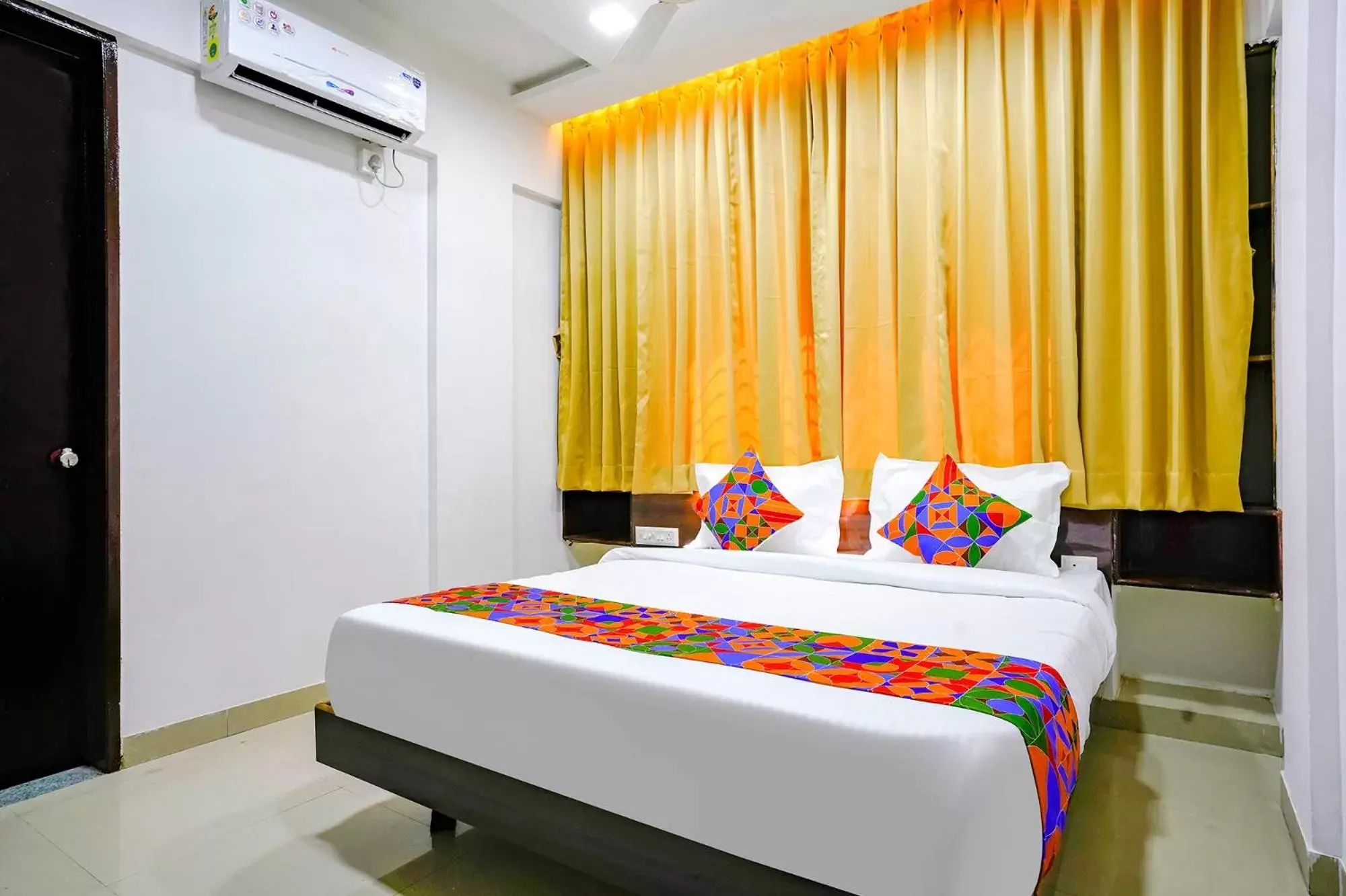 Deluxe Room - single occupancy in FabHotel Woods Regency Deluxe Room - single occupancy in FabHotel Woods Regency