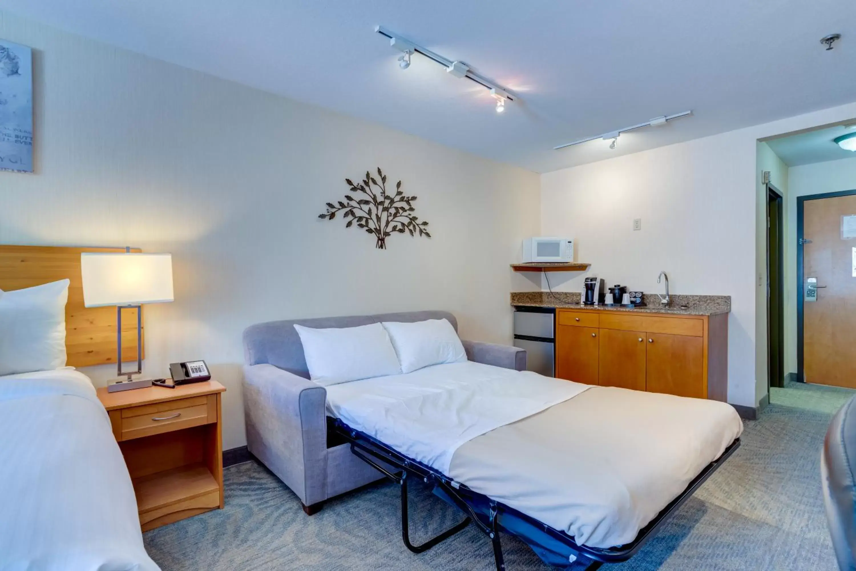 Standard King Room in Chateau Canmore Standard King Room in Chateau Canmore