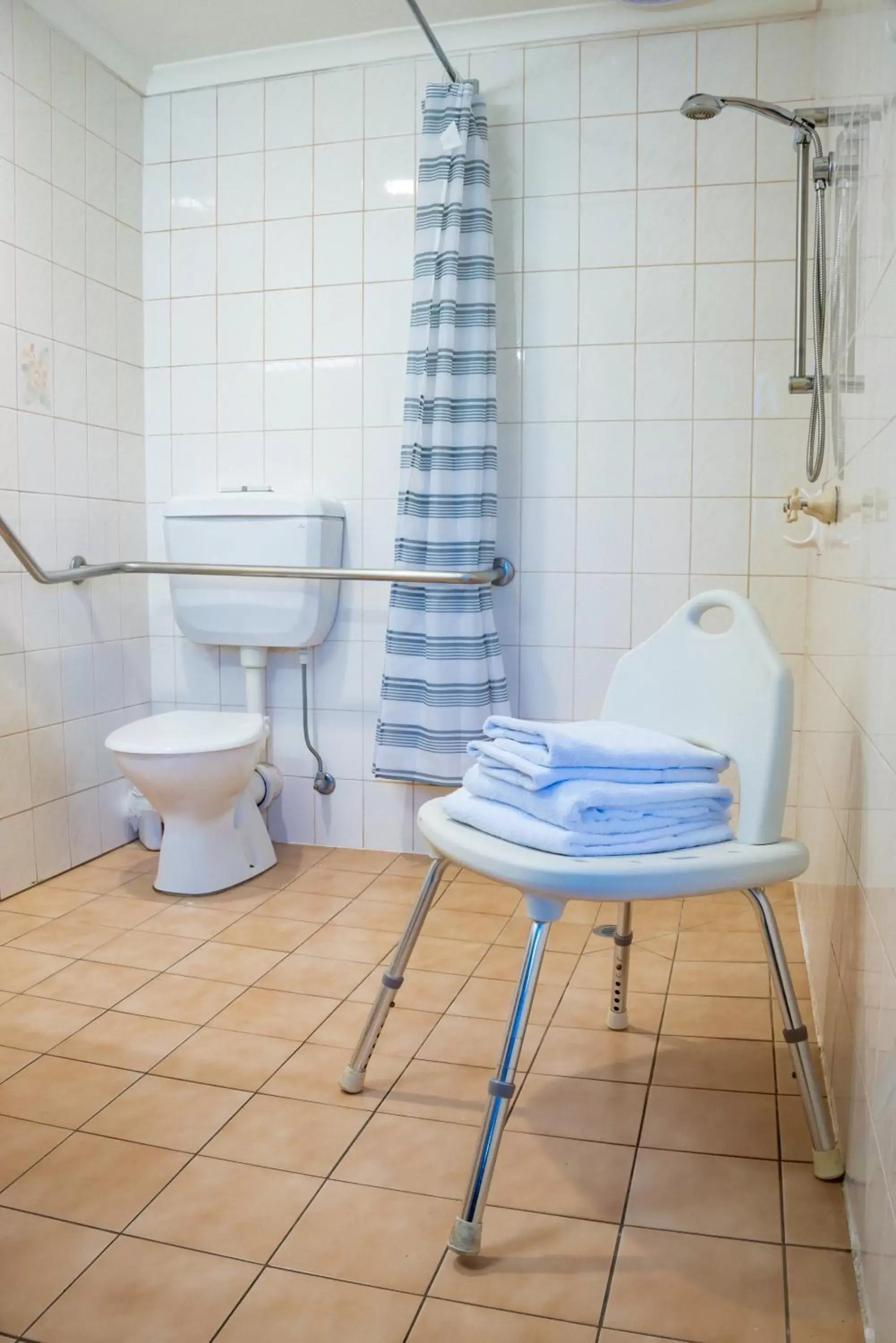 Double or Twin Room - Disability Access in Peppermill Inn Motel Double or Twin Room - Disability Access in Peppermill Inn Motel