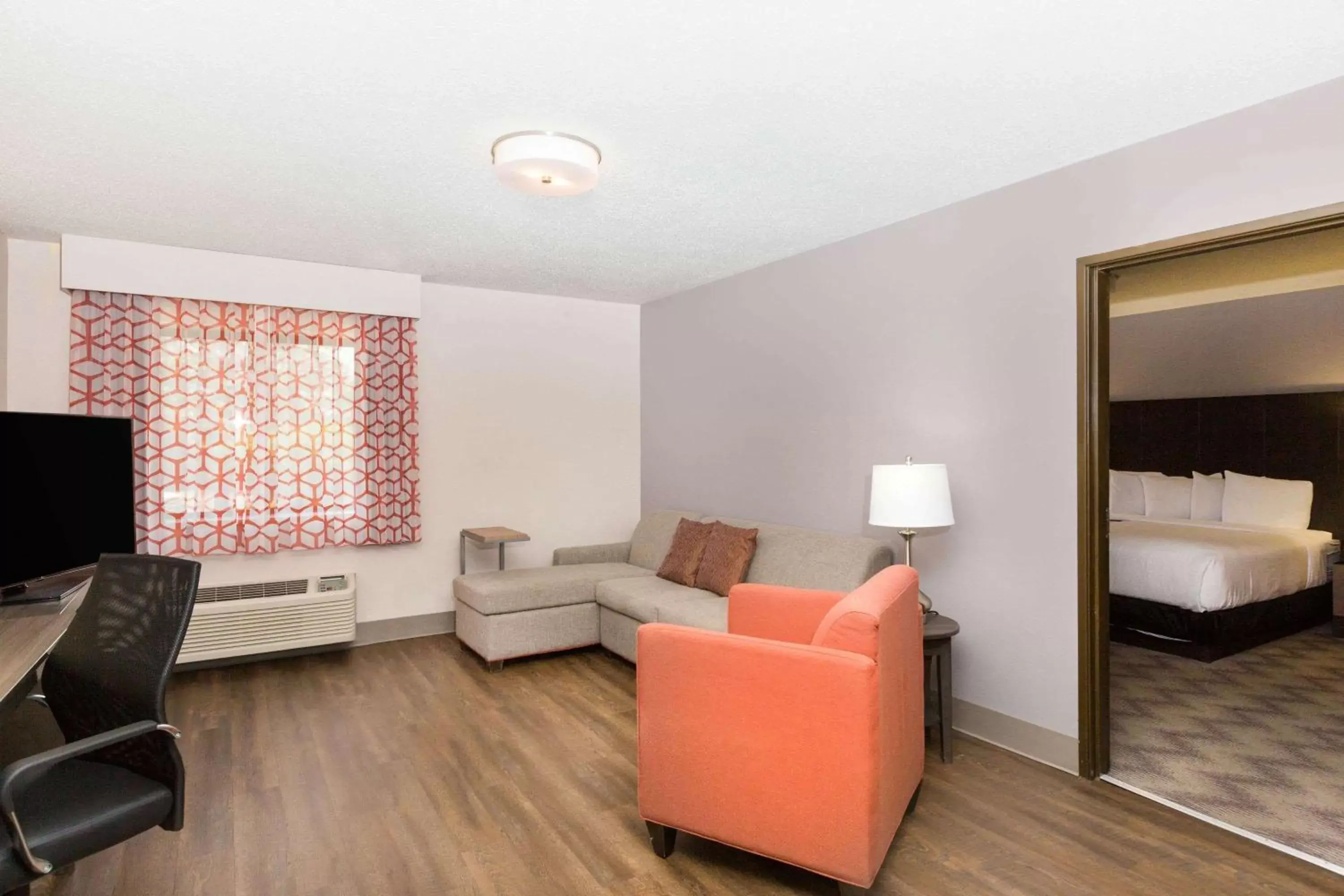 King Studio Suite - Mobility Access/Non-Smoking in La Quinta by Wyndham Goodlettsville - Nashville King Studio Suite - Mobility Access/Non-Smoking in La Quinta by Wyndham Goodlettsville - Nashville