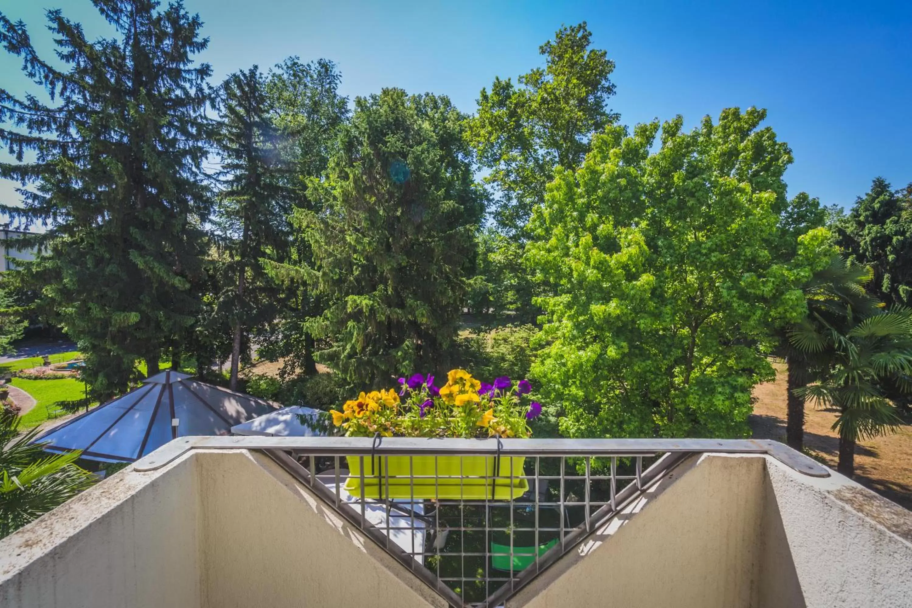 Family Room (2 Adults + 3 Children) in Park Hotel Ai Pini & Restaurant Ai Pini Family Room (2 Adults + 3 Children) in Park Hotel Ai Pini & Restaurant Ai Pini