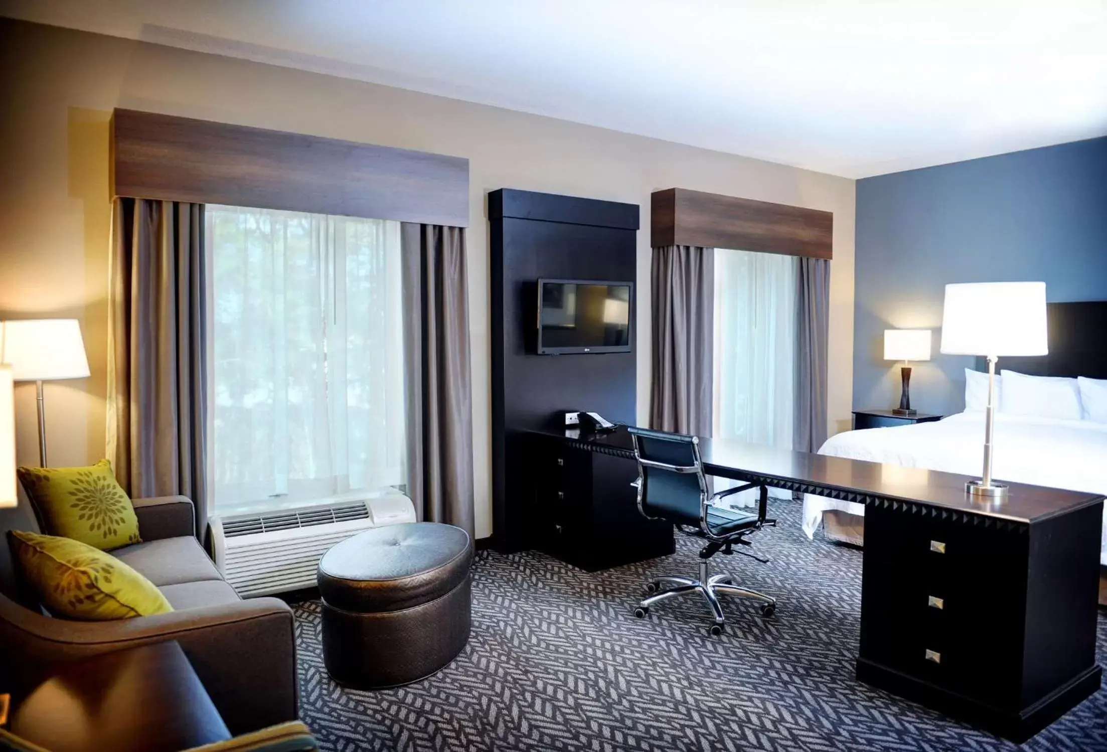 King Studio - Mobility and Hearing Access/Non-Smoking in Hampton Inn Crystal River King Studio - Mobility and Hearing Access/Non-Smoking in Hampton Inn Crystal River