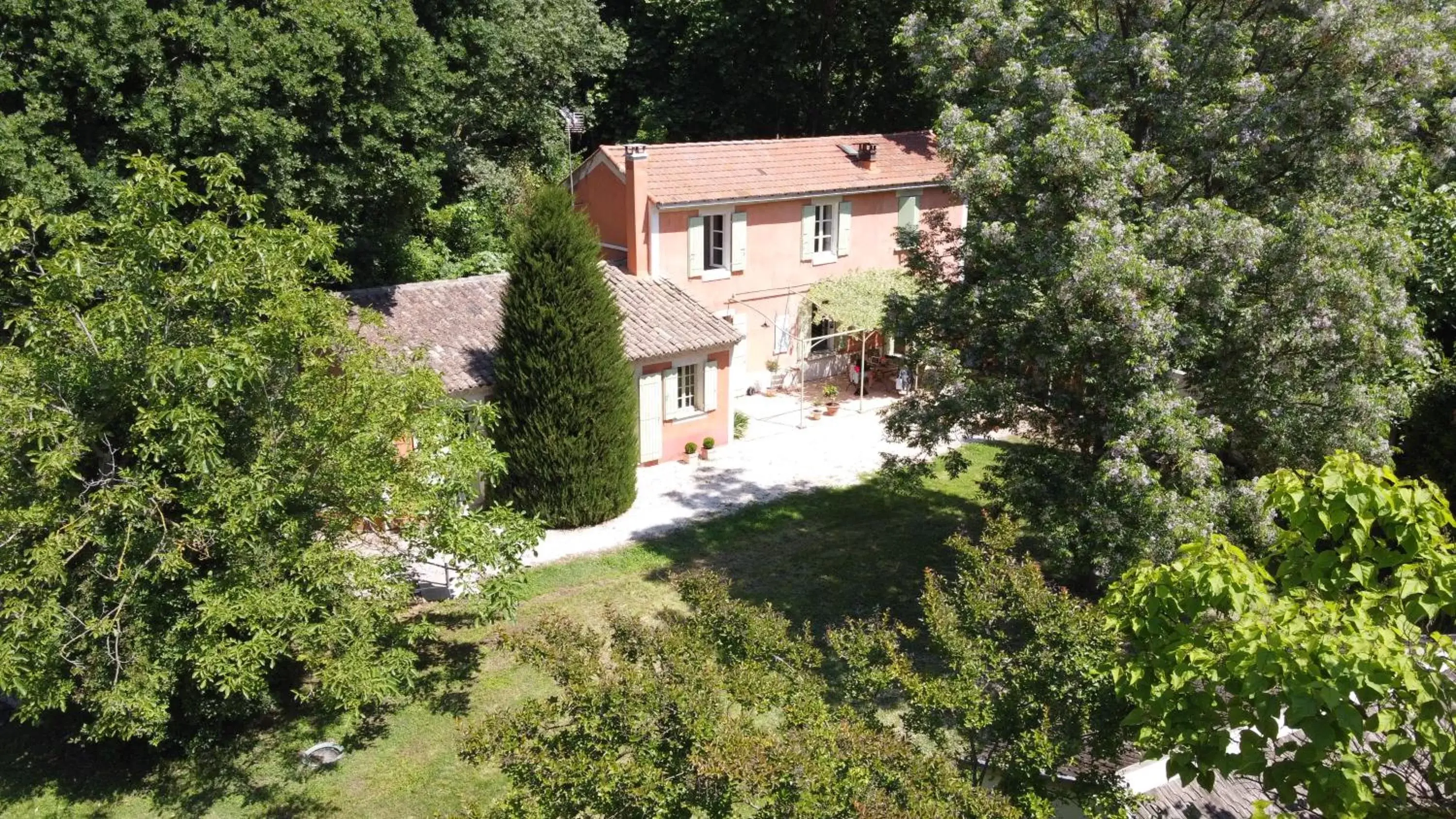 Bird's eye view, Property Building in Le Pavillon Vert - B&B Bird's eye view, Property Building in Le Pavillon Vert - B&B