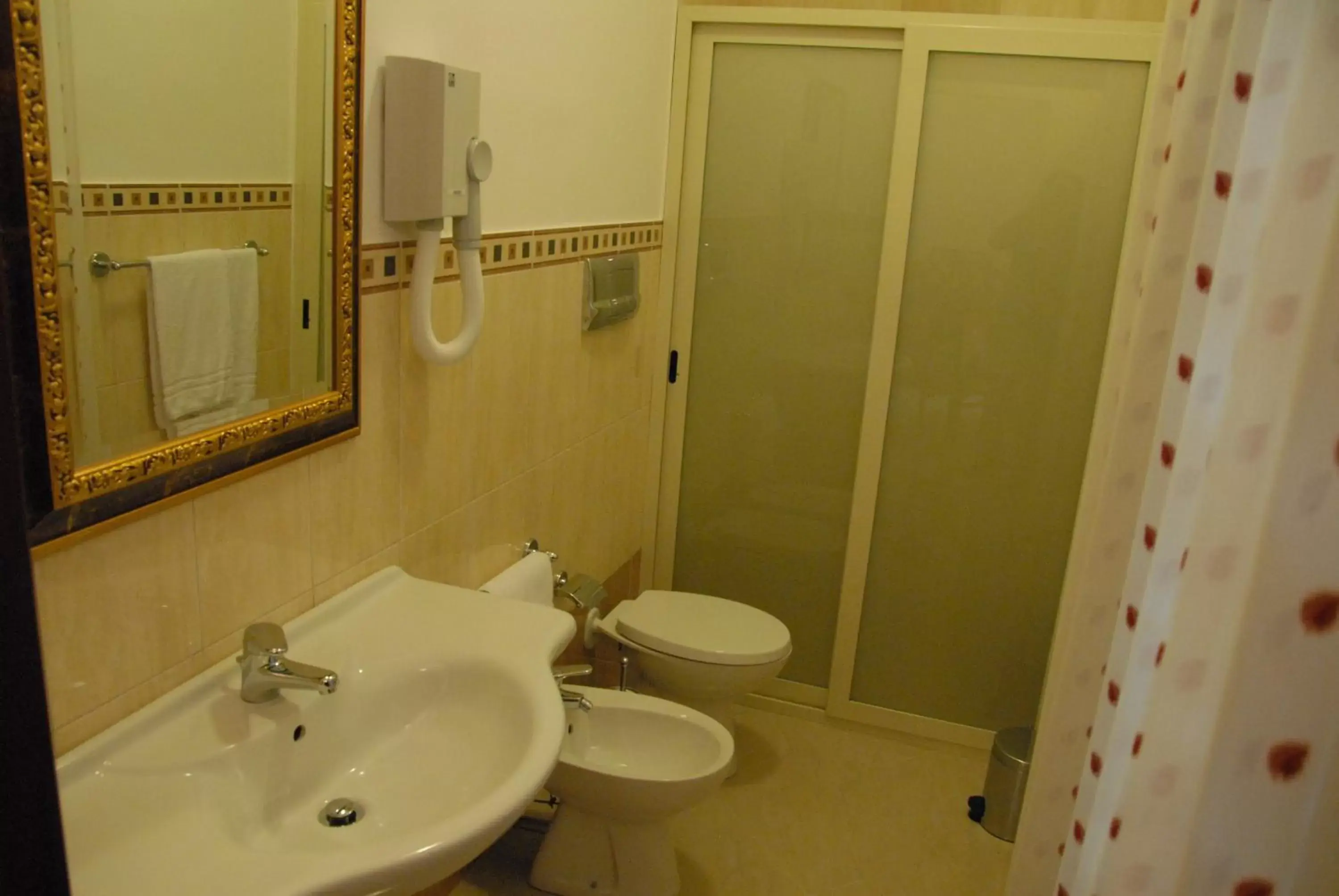 Deluxe Triple Room in Garibaldi Relais Deluxe Triple Room in Garibaldi Relais