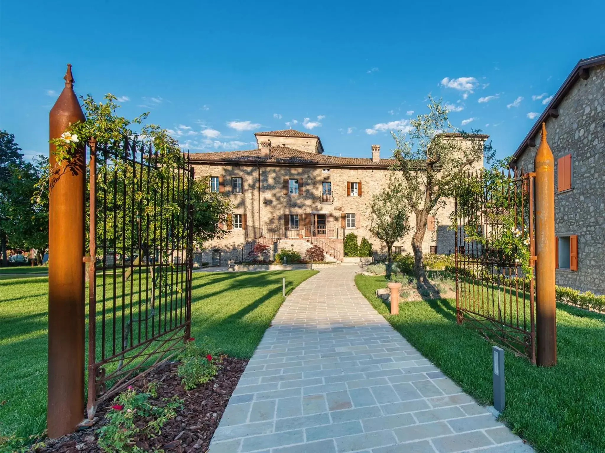 Borgo Cadonega Borgo Cadonega