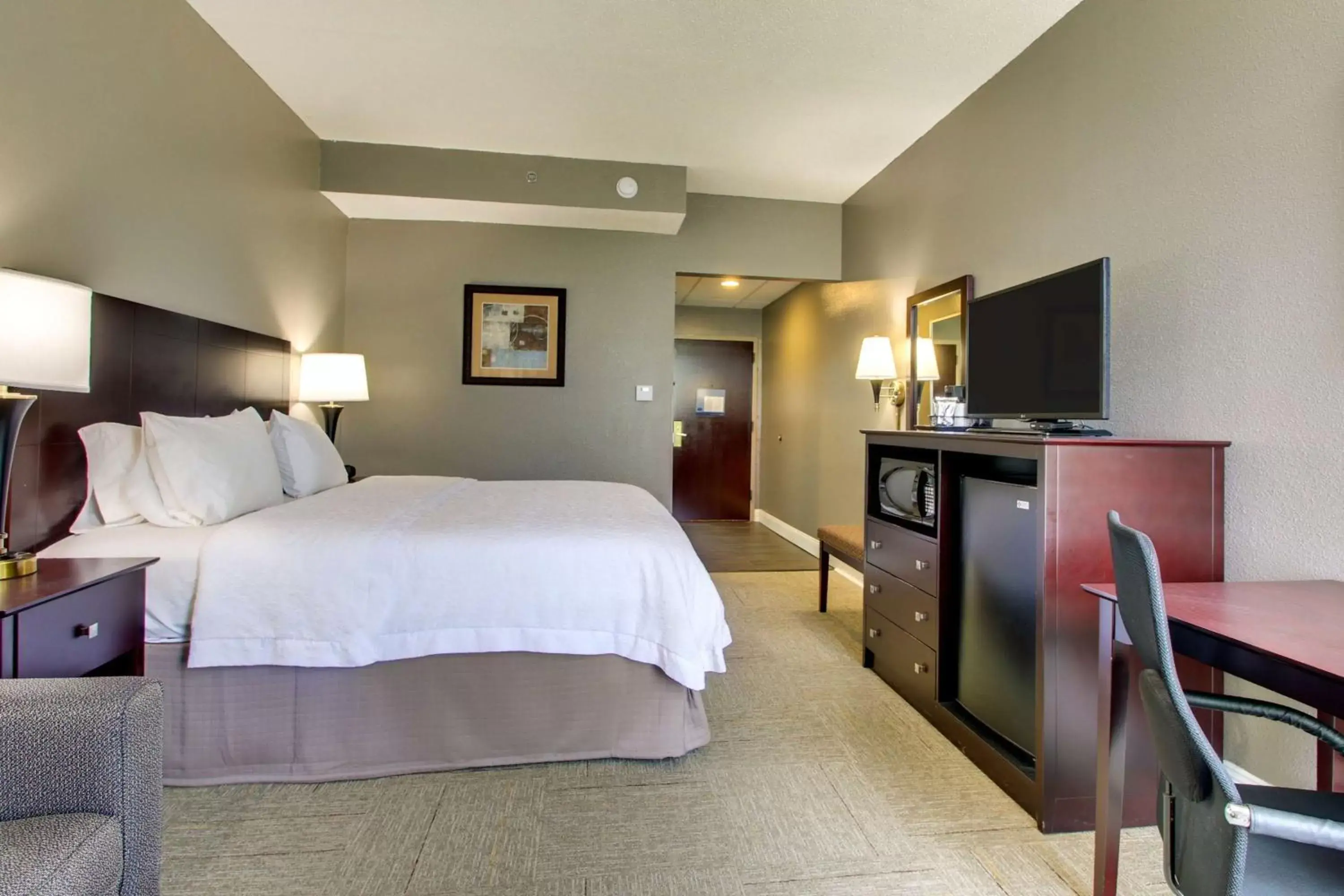 King Room with Sofa Bed in Hampton Inn Rolla King Room with Sofa Bed in Hampton Inn Rolla