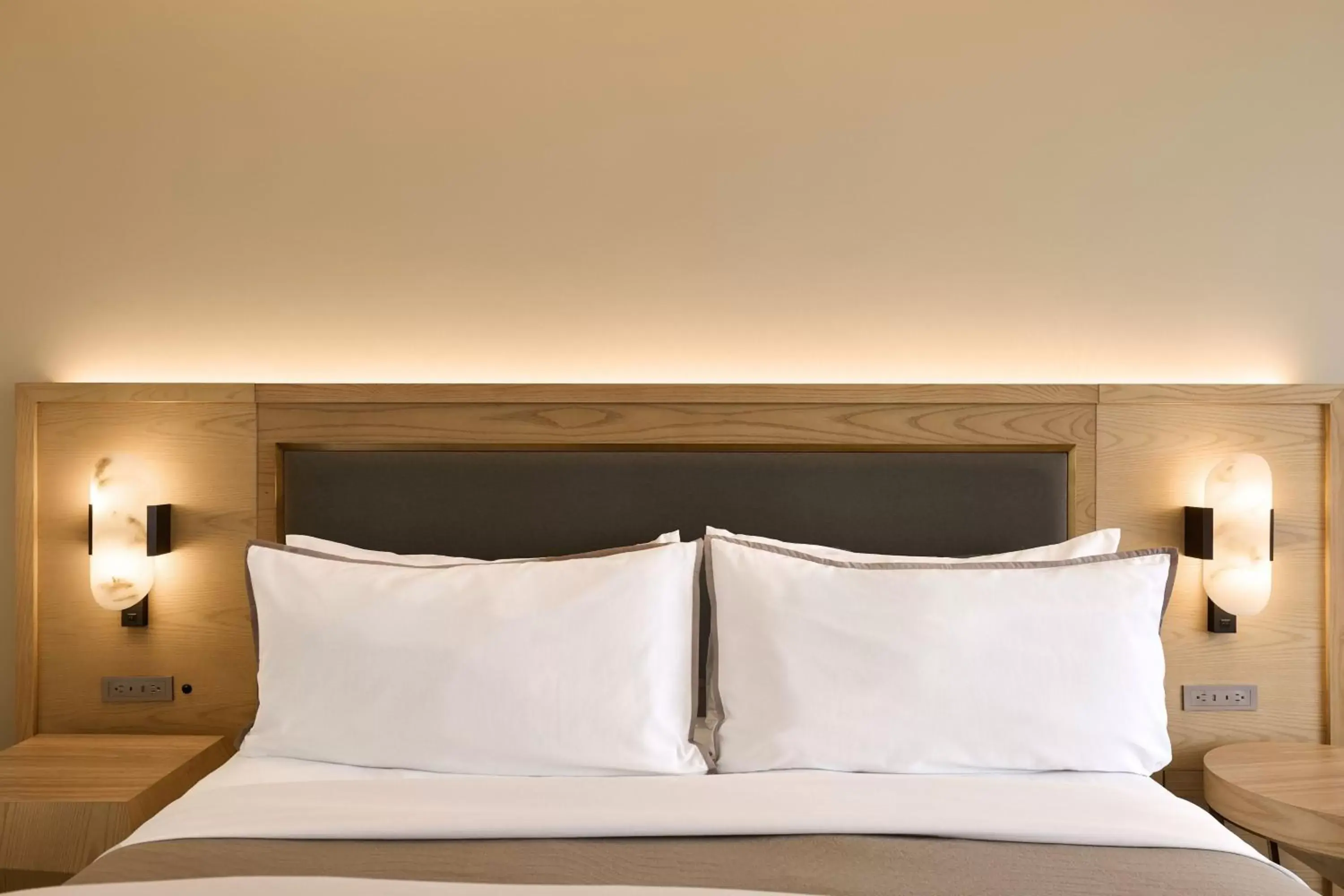 Executive, Executive lounge access, Guest room, 1 King in The Westin Los Angeles Airport Executive, Executive lounge access, Guest room, 1 King in The Westin Los Angeles Airport