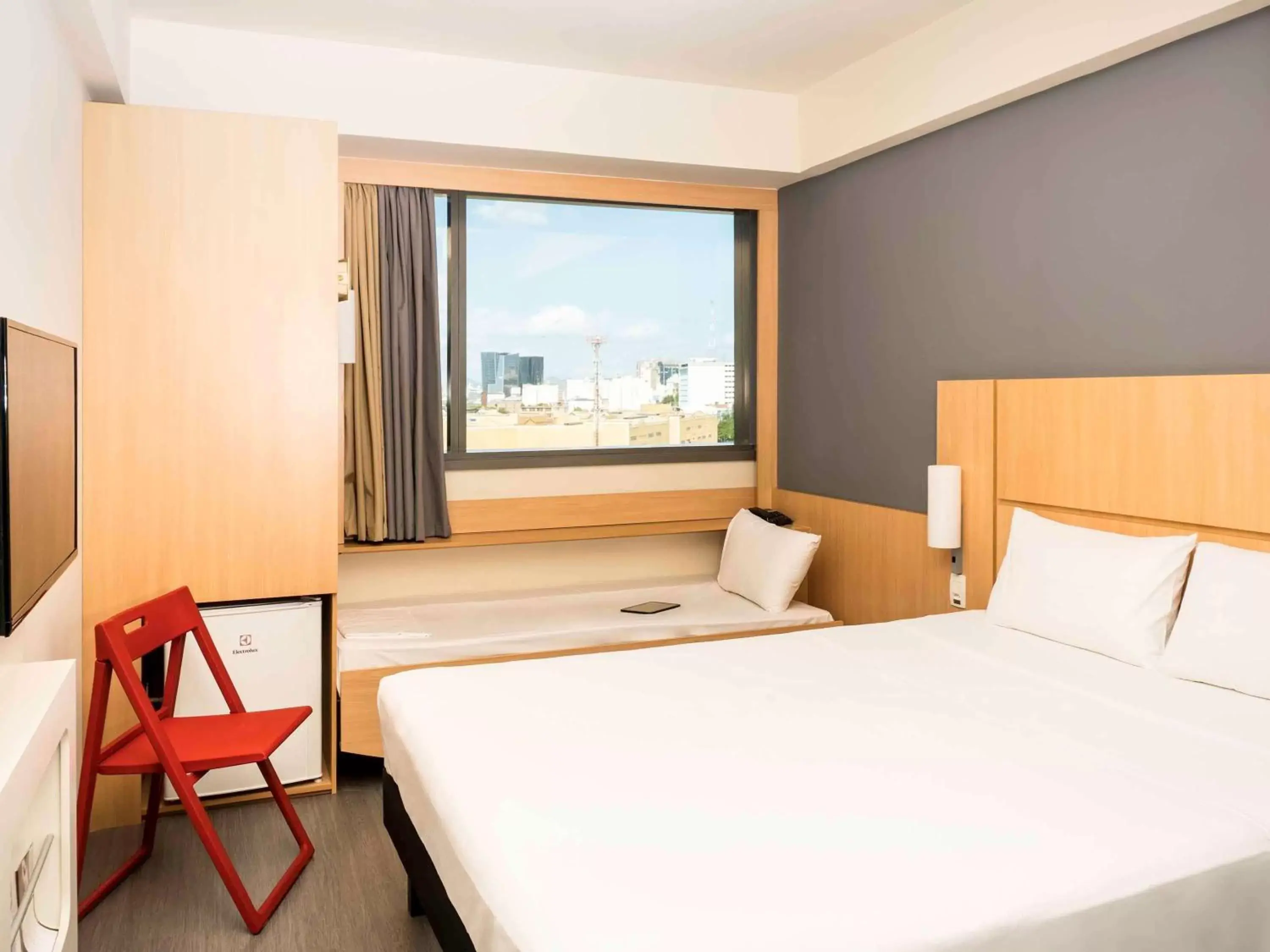 Standard Double Room with Extra Child Bed in ibis Rio Porto Atlantico Standard Double Room with Extra Child Bed in ibis Rio Porto Atlantico