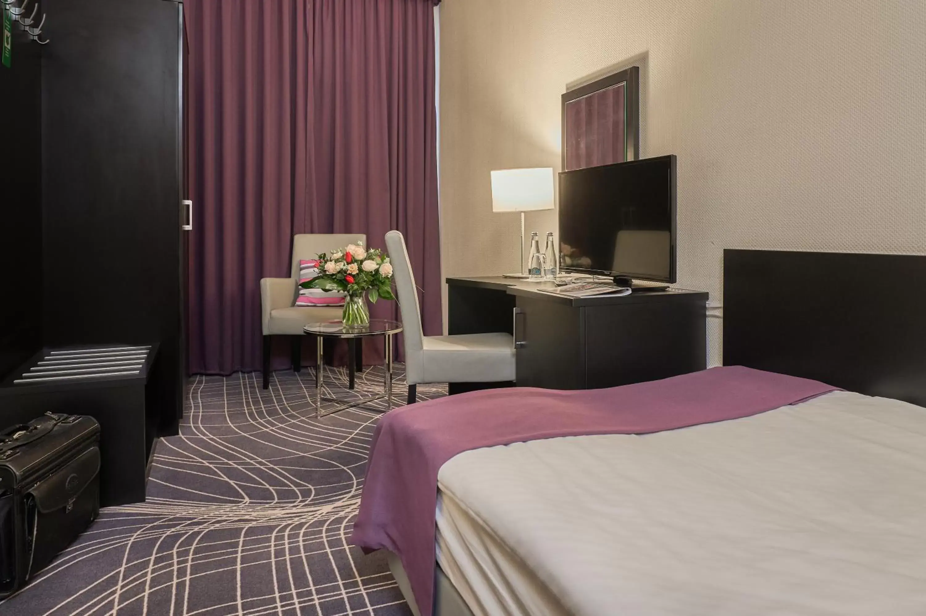 Deluxe Single Room in Sky Business Hotel Deluxe Single Room in Sky Business Hotel