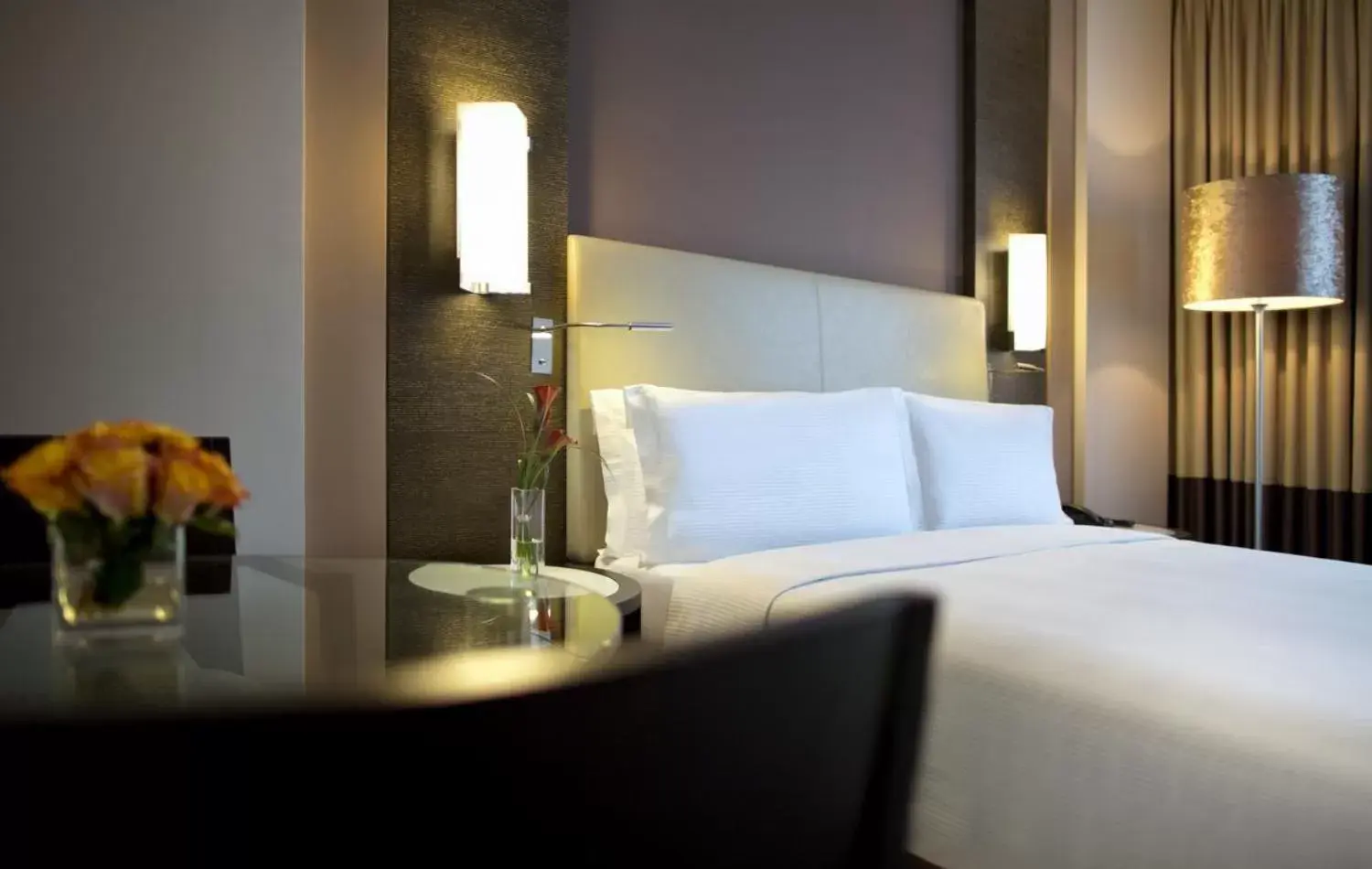 Guest Room - King Bed in Hili Rayhaan by Rotana Guest Room - King Bed in Hili Rayhaan by Rotana