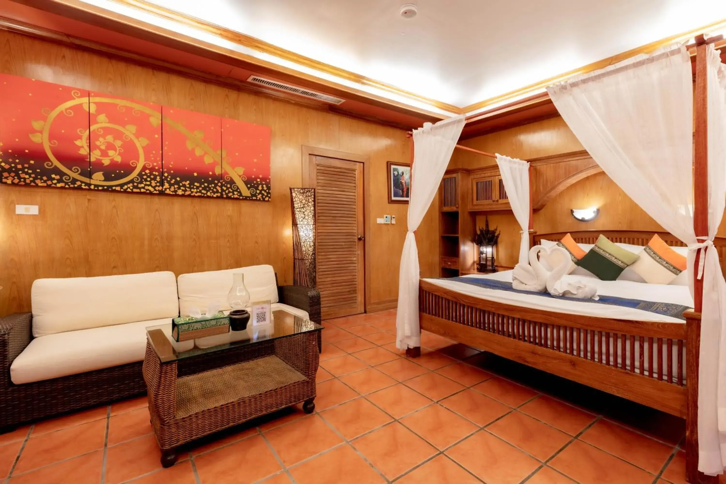 Villa Garden View with Jacuzzi in Royal Phawadee Village Patong - 2 Minutes walk to the beach Villa Garden View with Jacuzzi in Royal Phawadee Village Patong - 2 Minutes walk to the beach