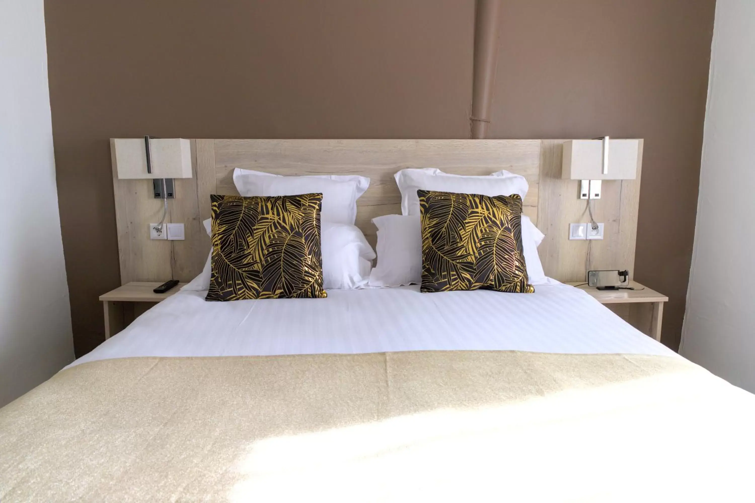 Small Double Room in Hôtel du Golfe Sete-Balaruc Small Double Room in Hôtel du Golfe Sete-Balaruc