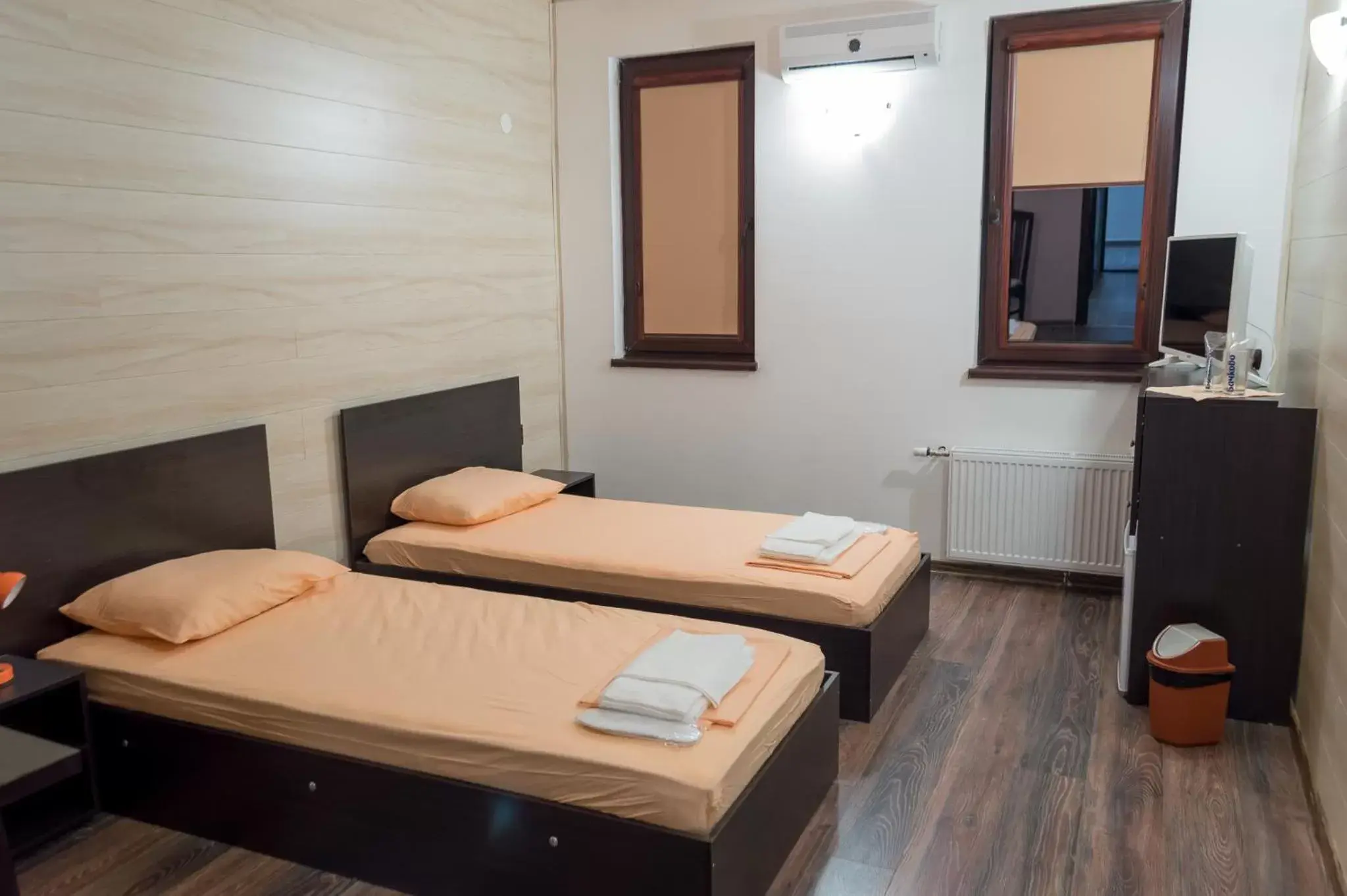 Double Room in Complex Friends Double Room in Complex Friends