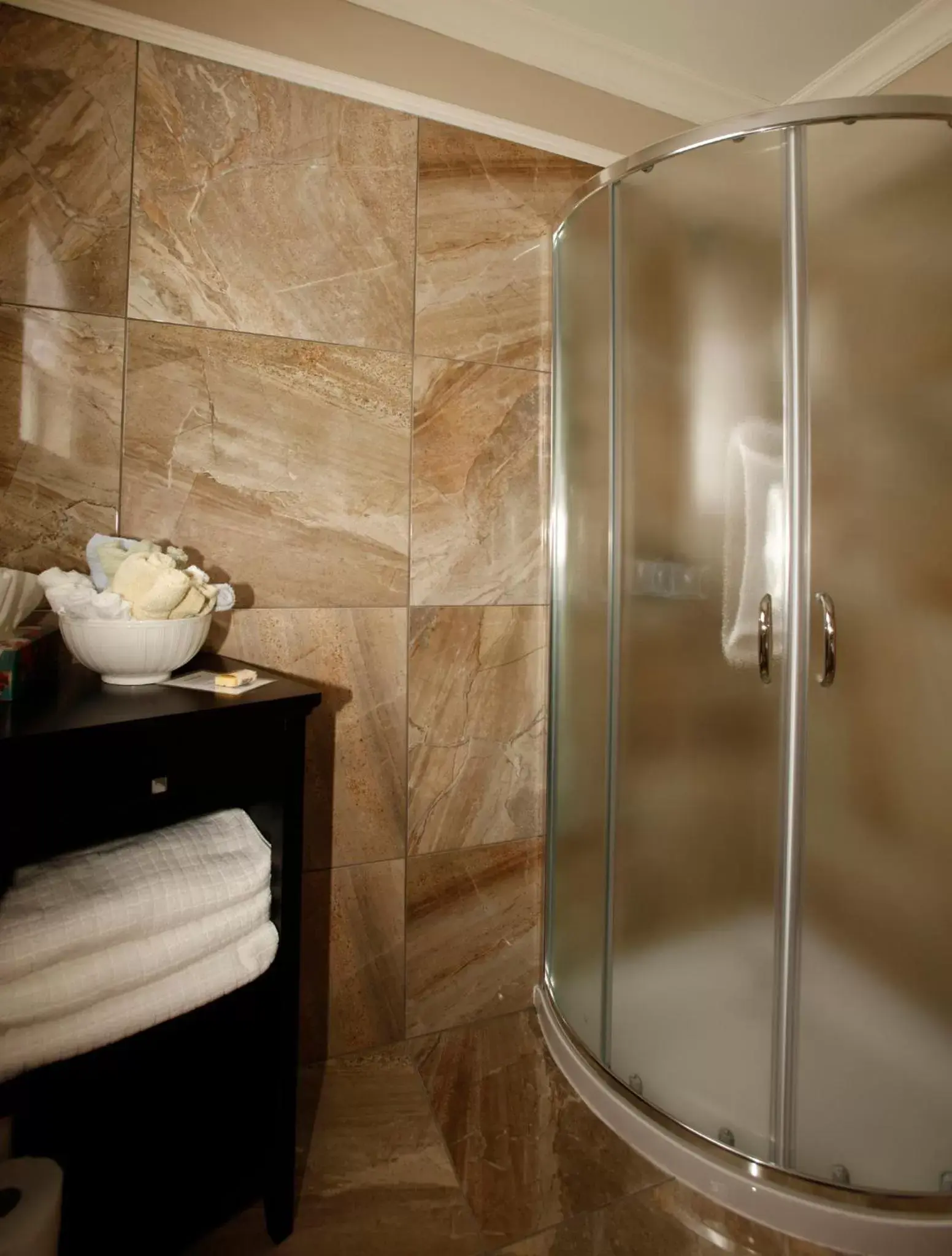 Twin Room with Shared Bathroom in Au Virage B&B Twin Room with Shared Bathroom in Au Virage B&B